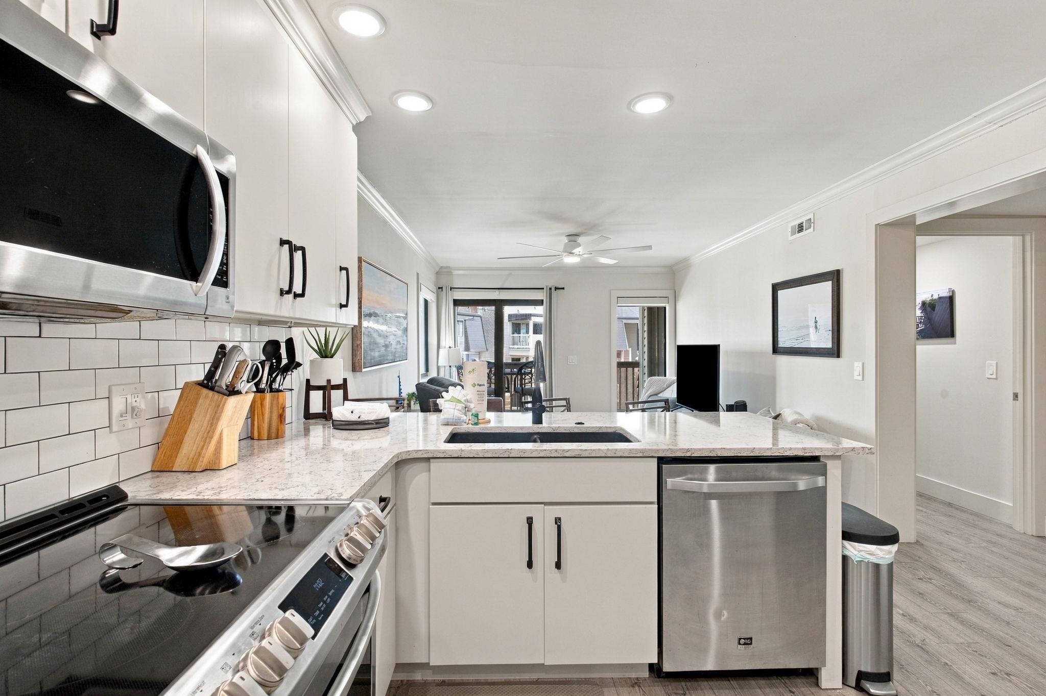 5601 N Ocean Blvd. Property Photo 6
