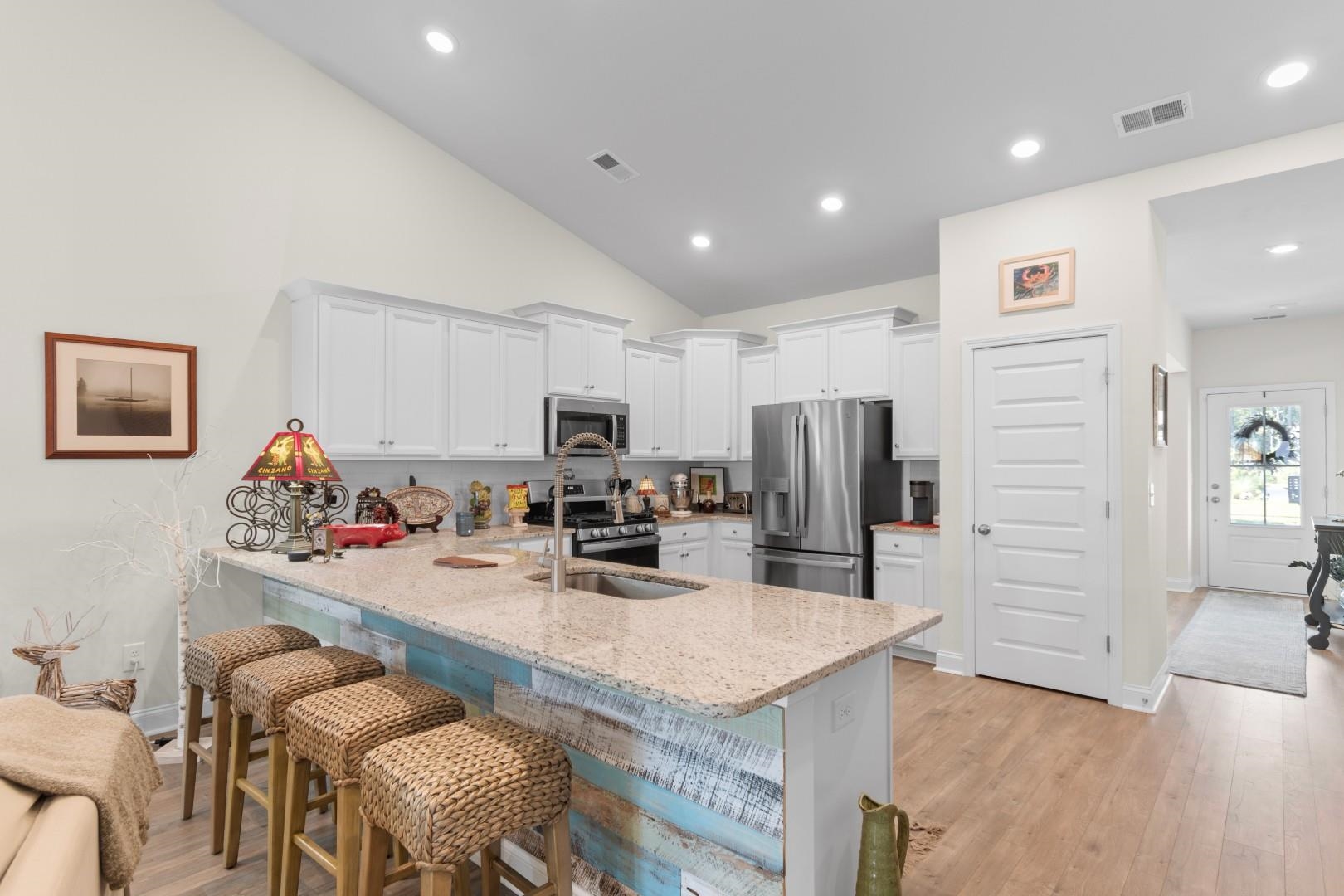 2450 Blue Crane Circle Property Photo 8