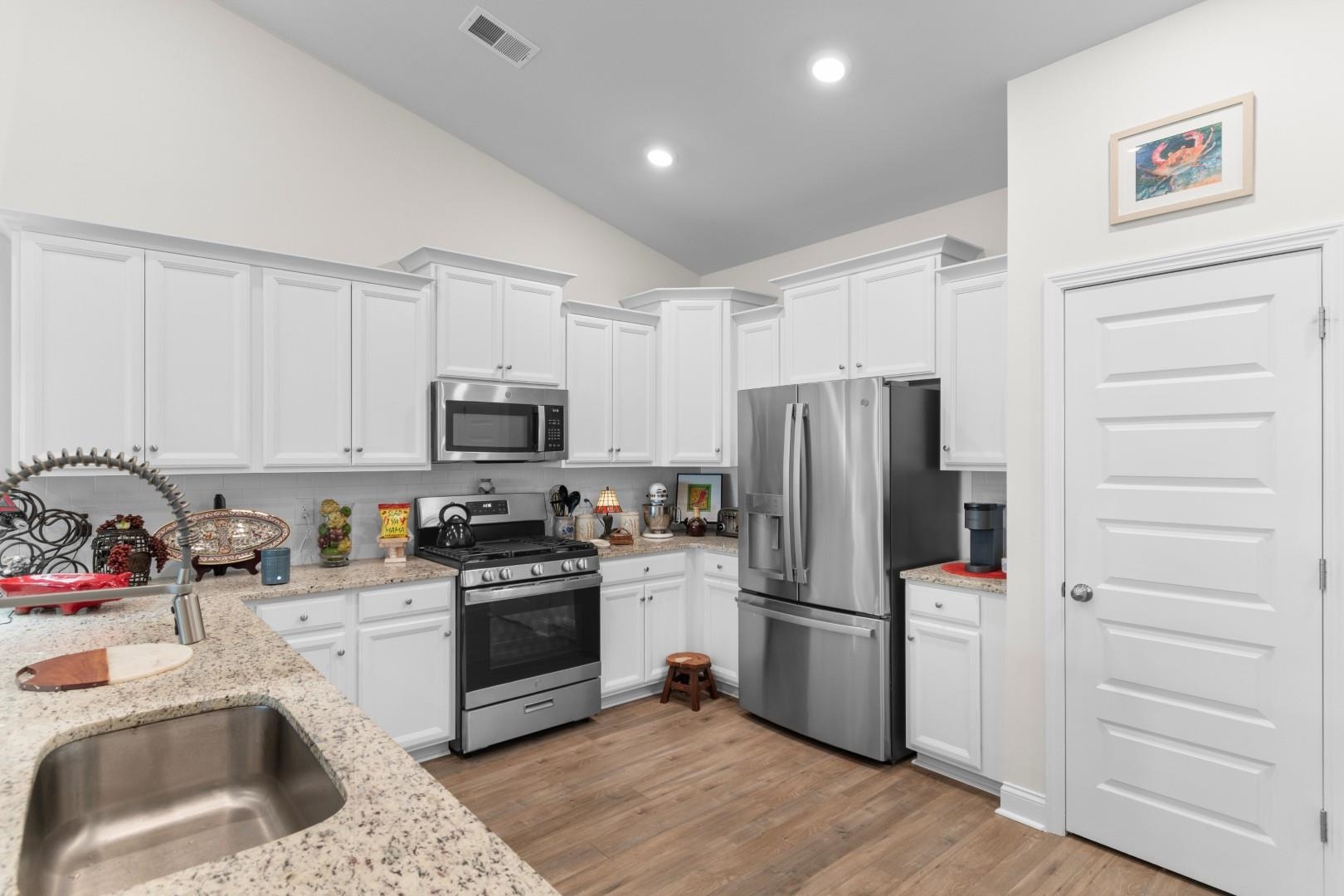 2450 Blue Crane Circle Property Photo 11