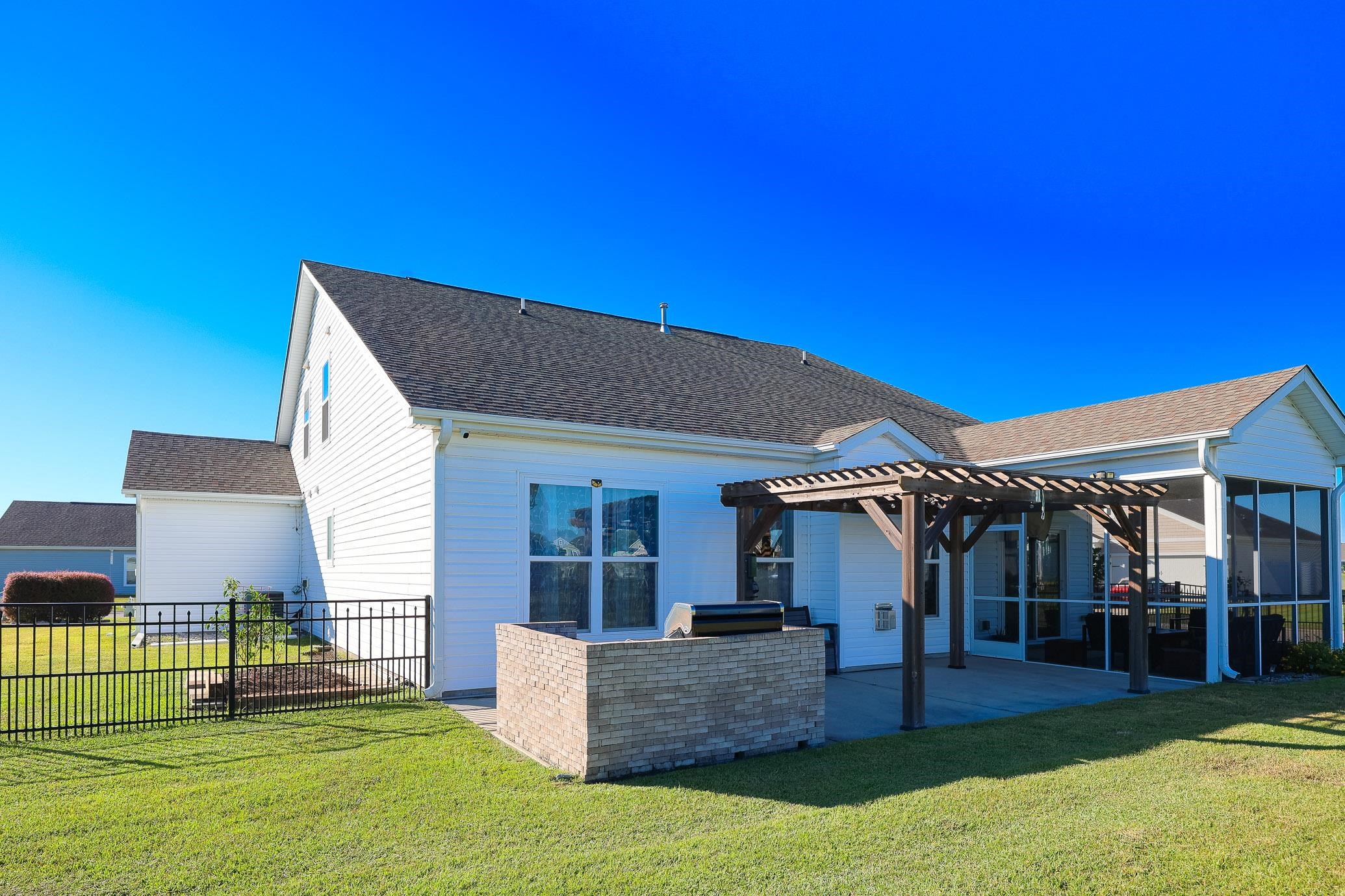 1076 Caprisia Loop Property Photo 2