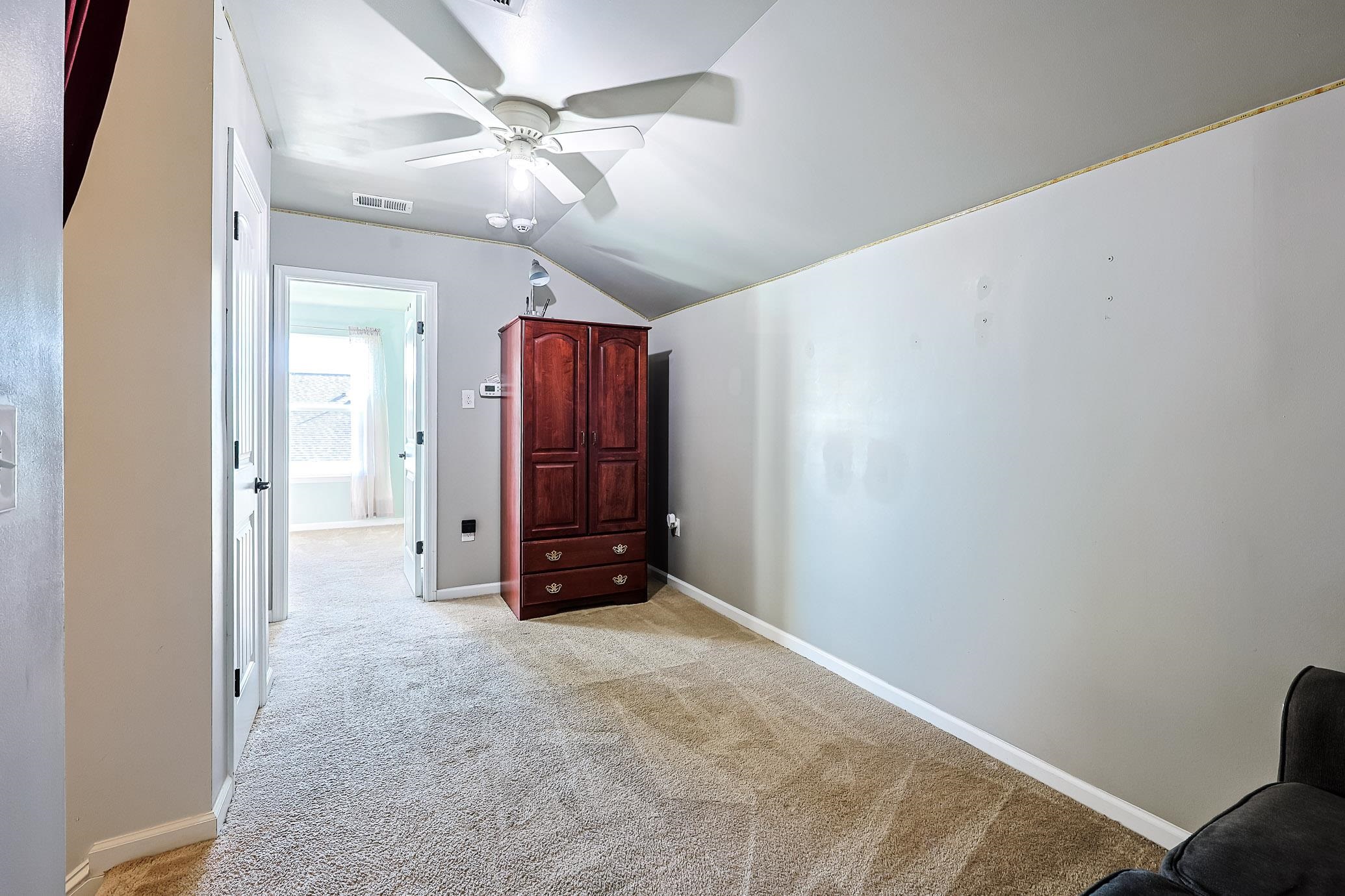 1076 Caprisia Loop Property Photo 22