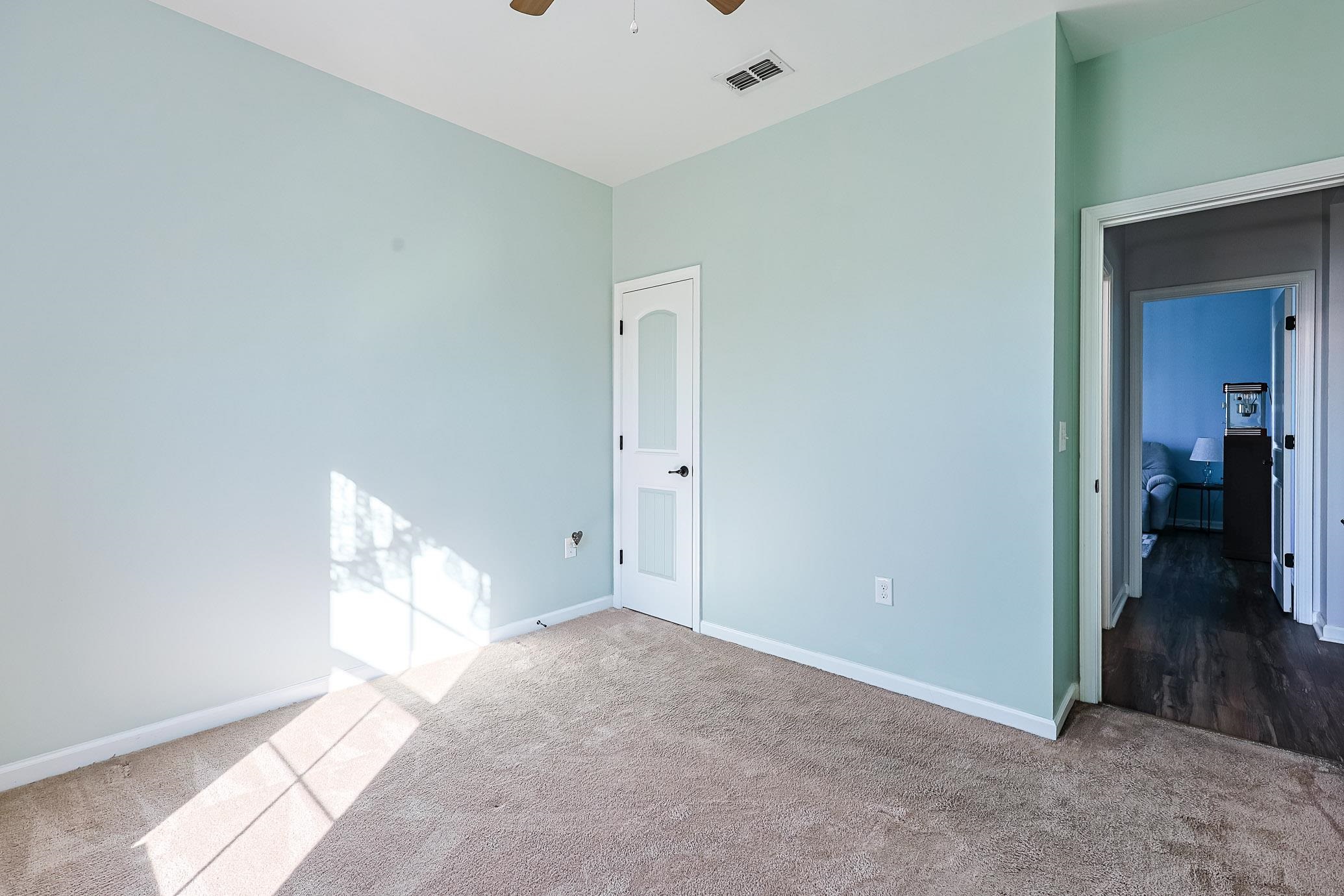 1076 Caprisia Loop Property Photo 26
