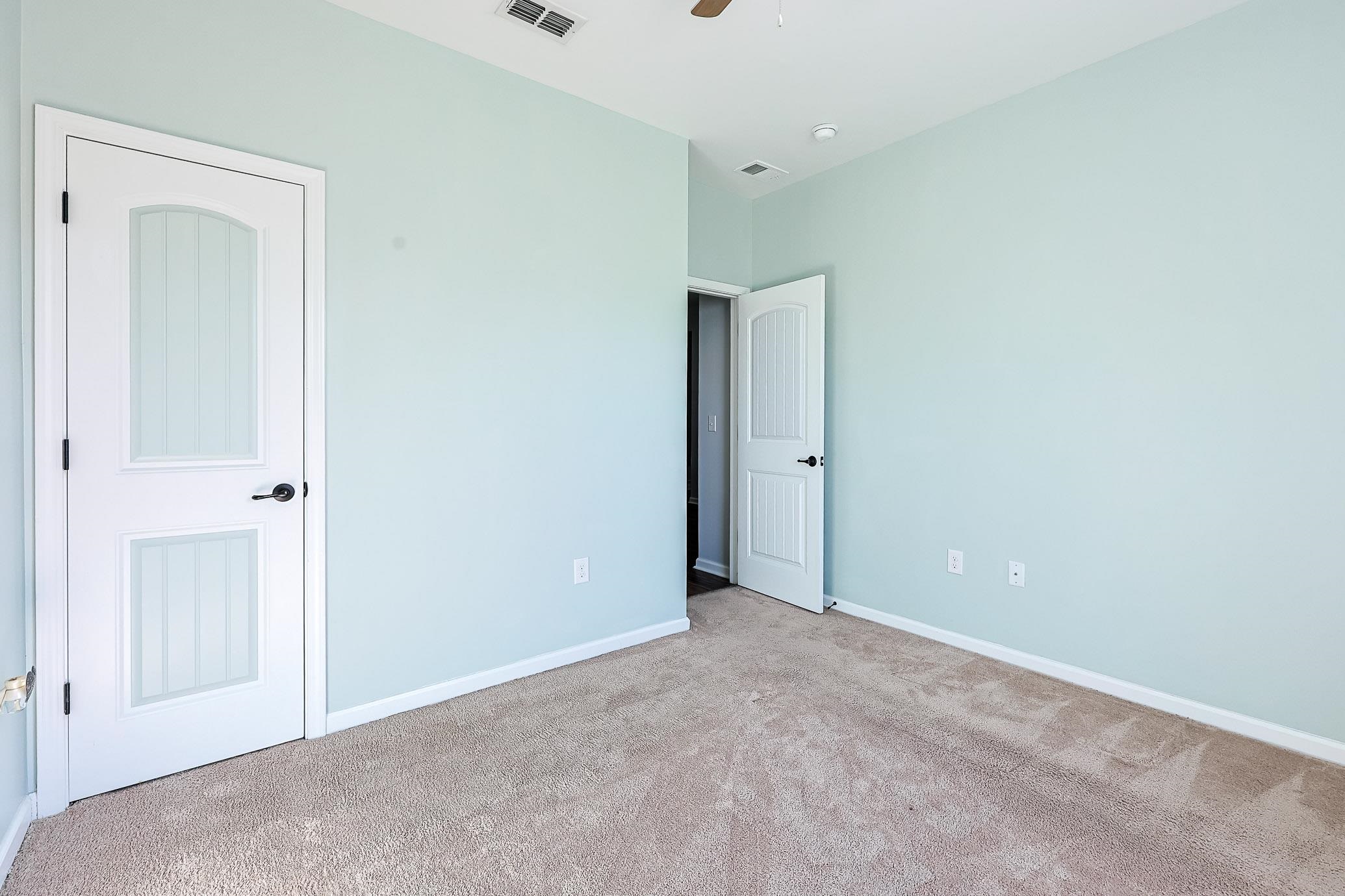 1076 Caprisia Loop Property Photo 28