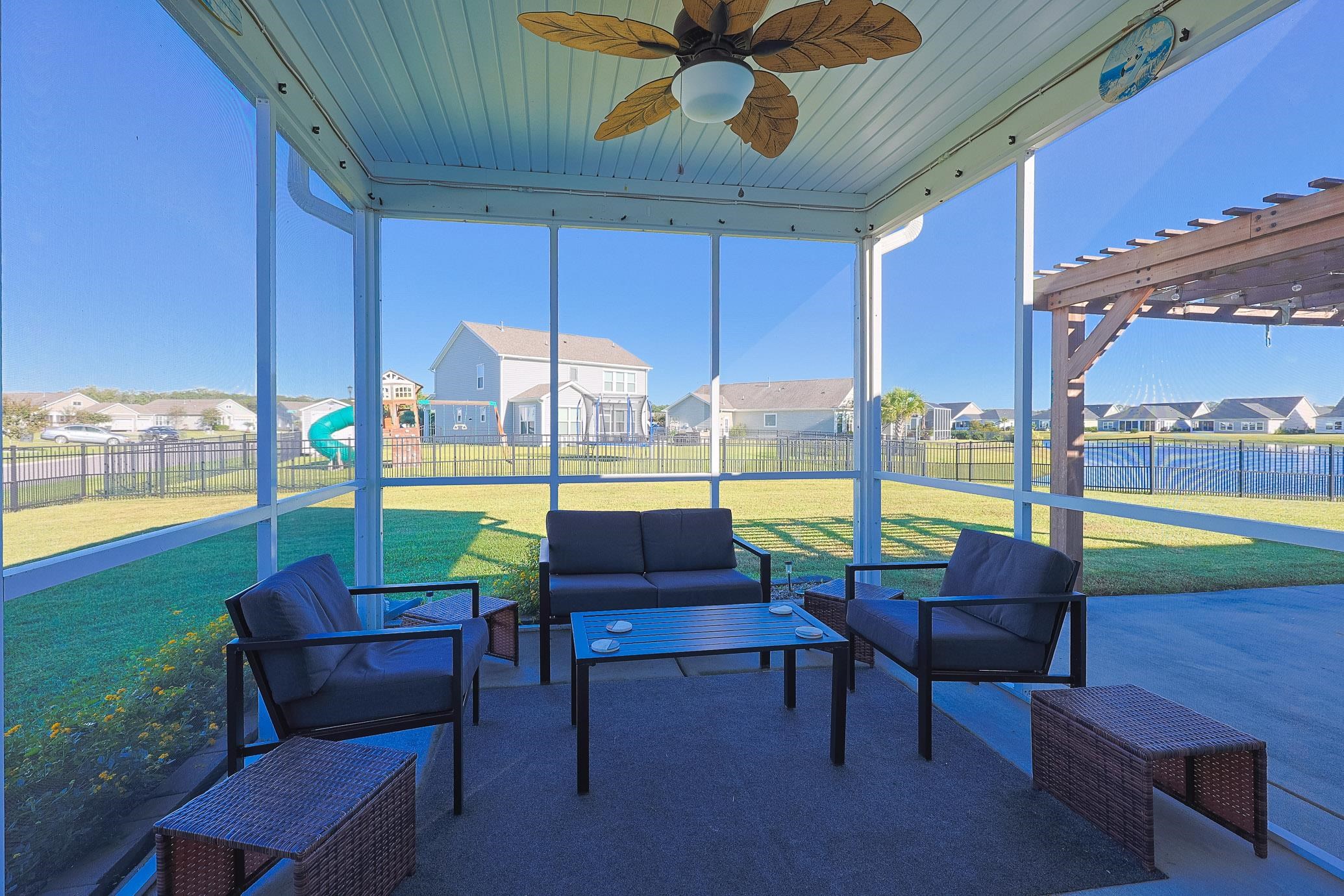 1076 Caprisia Loop Property Photo 36