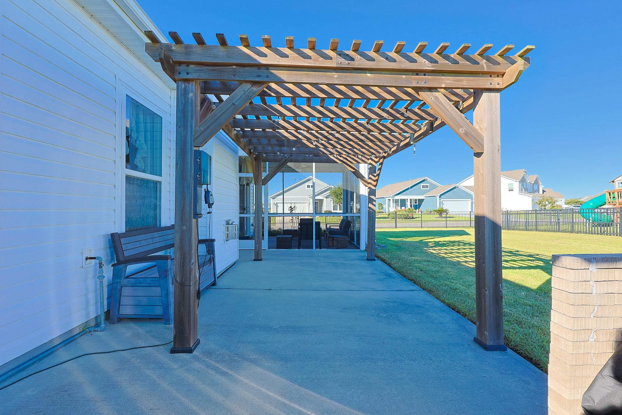 1076 Caprisia Loop Property Photo 39