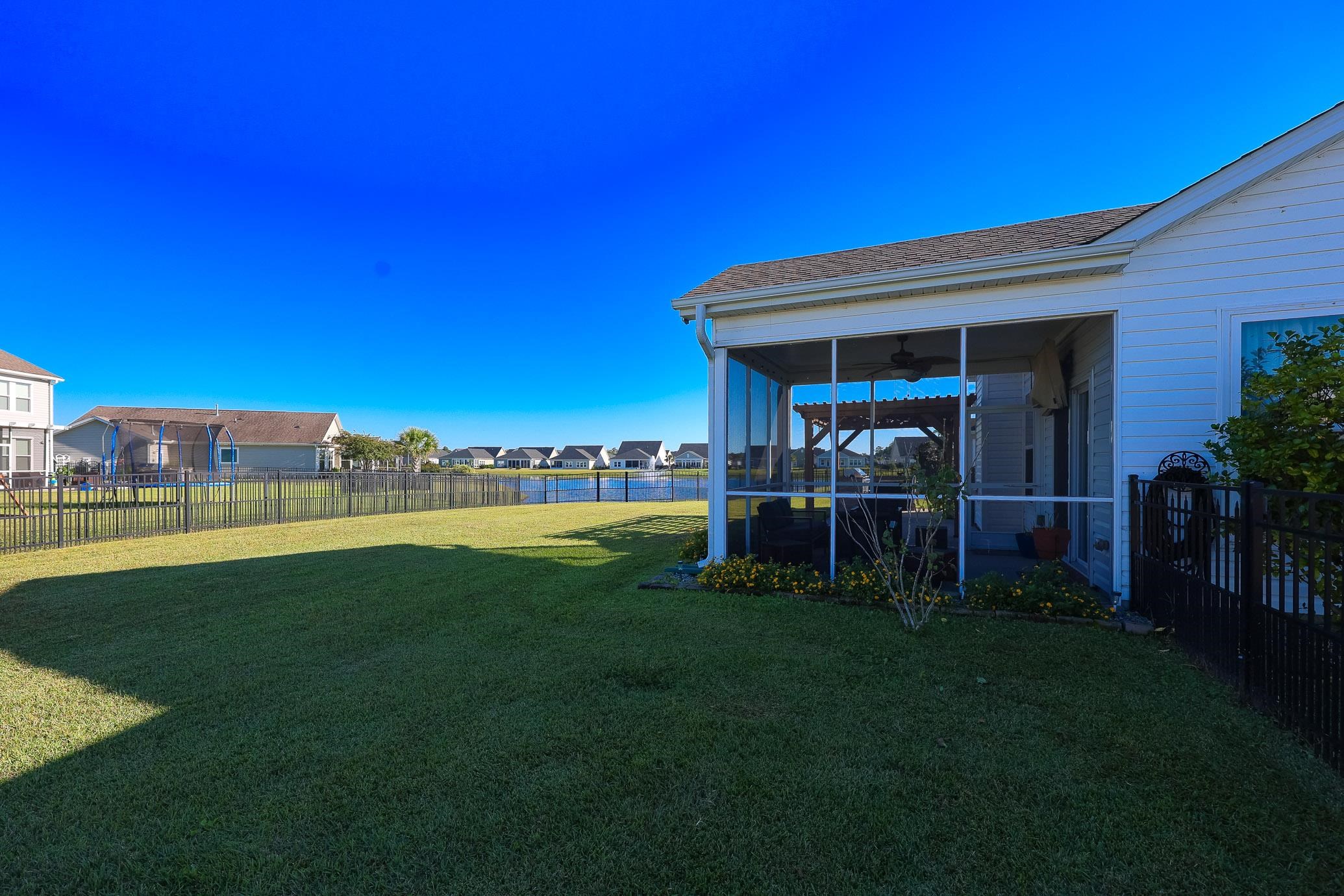 1076 Caprisia Loop Property Photo 43