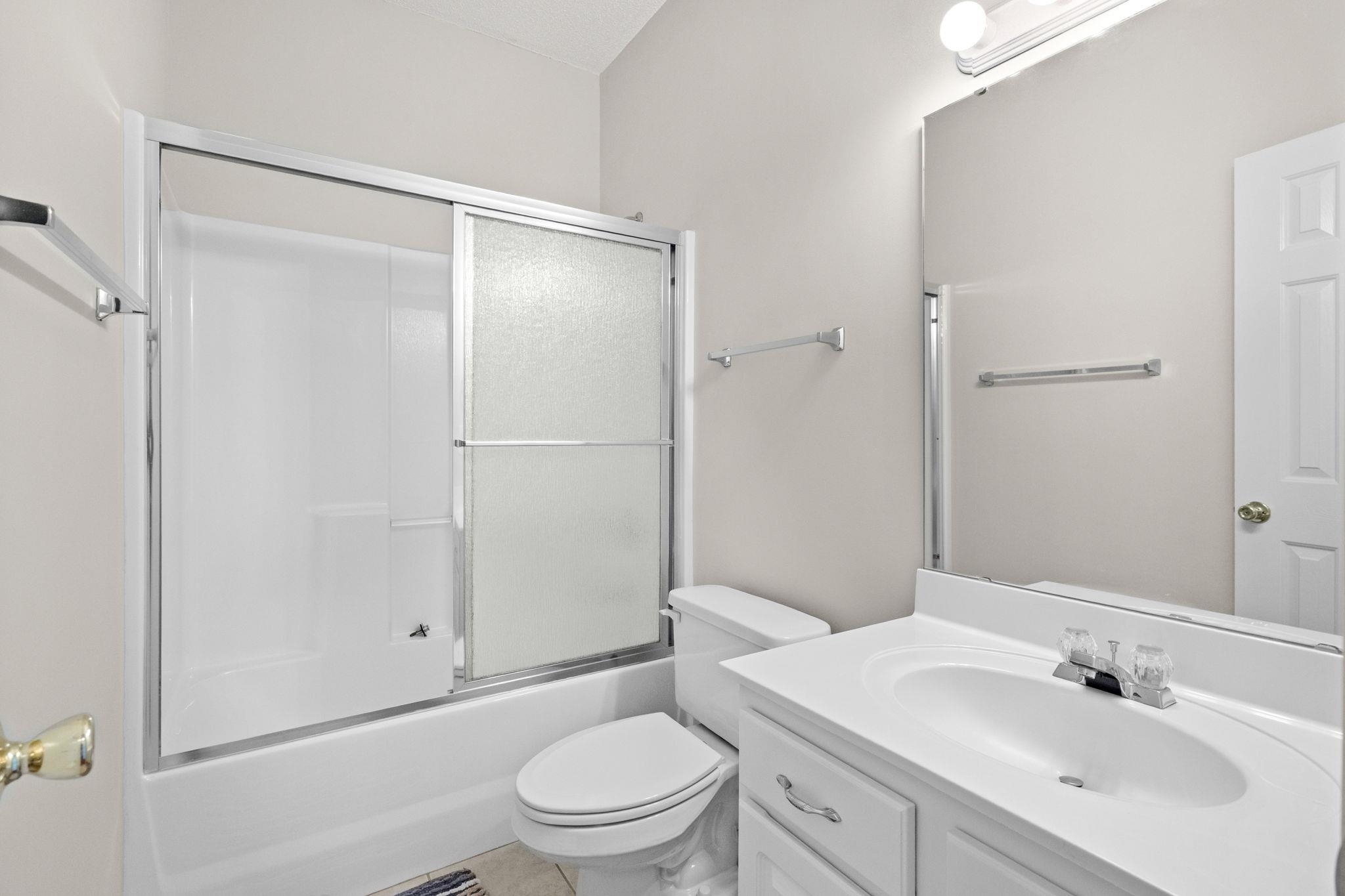 190 Jessica Lakes Dr. Property Photo 41