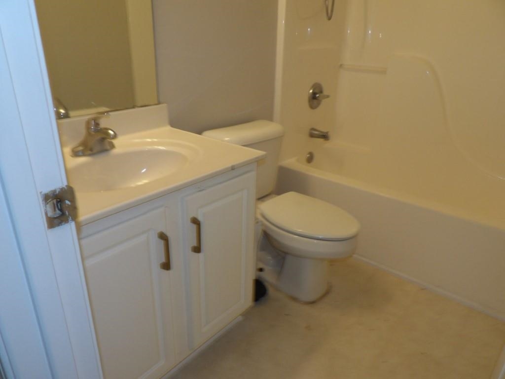 474 Andorra St. Property Photo 15