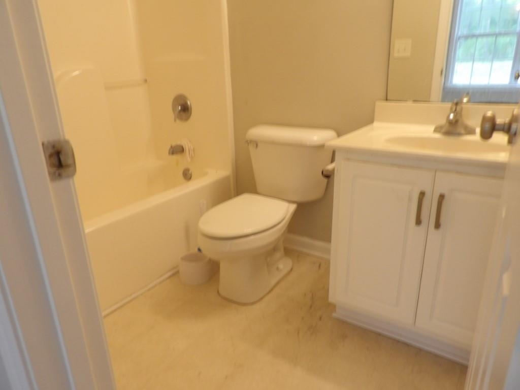 474 Andorra St. Property Photo 16