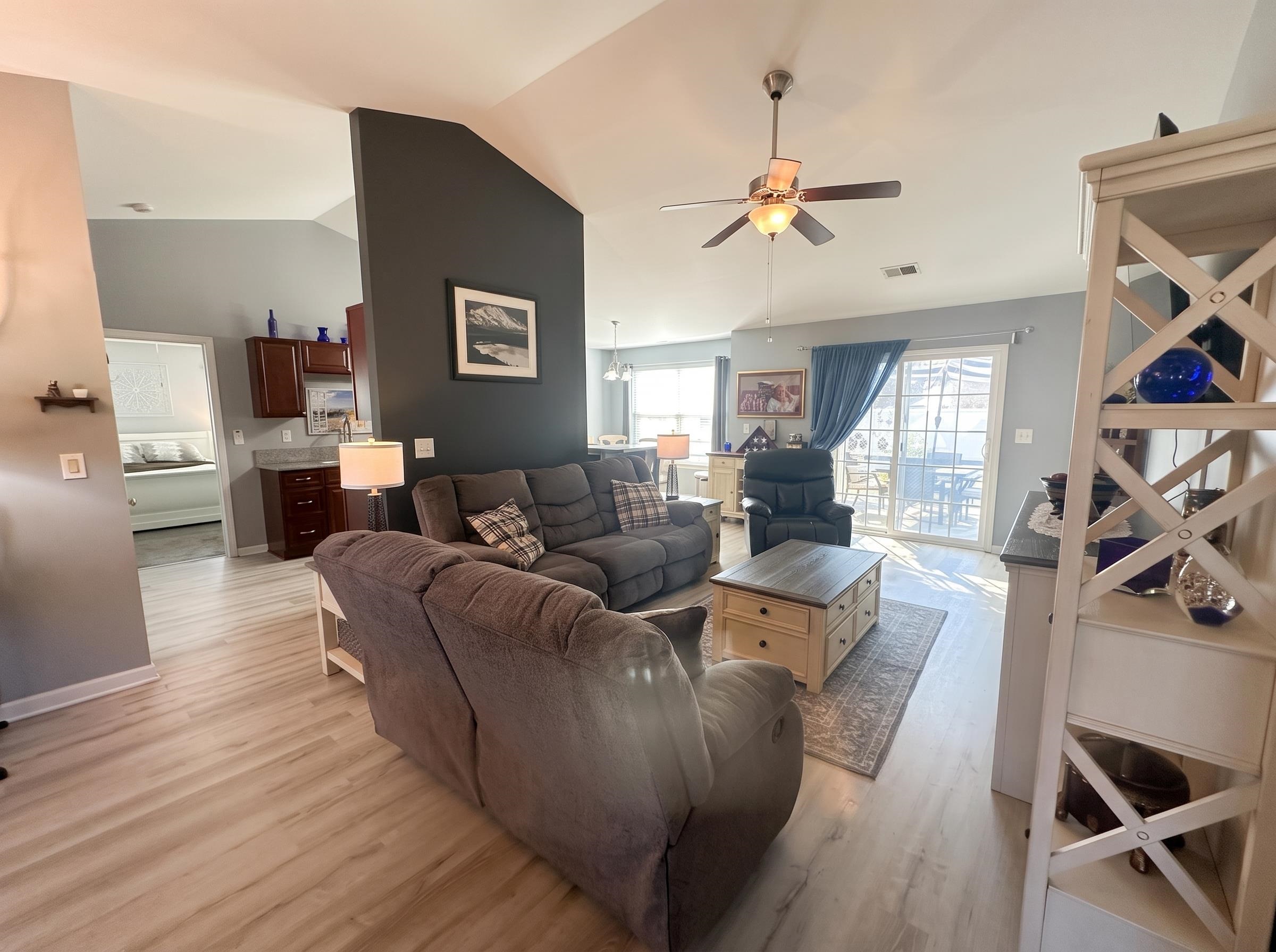 1817 Ambridge Dr. Property Photo 3