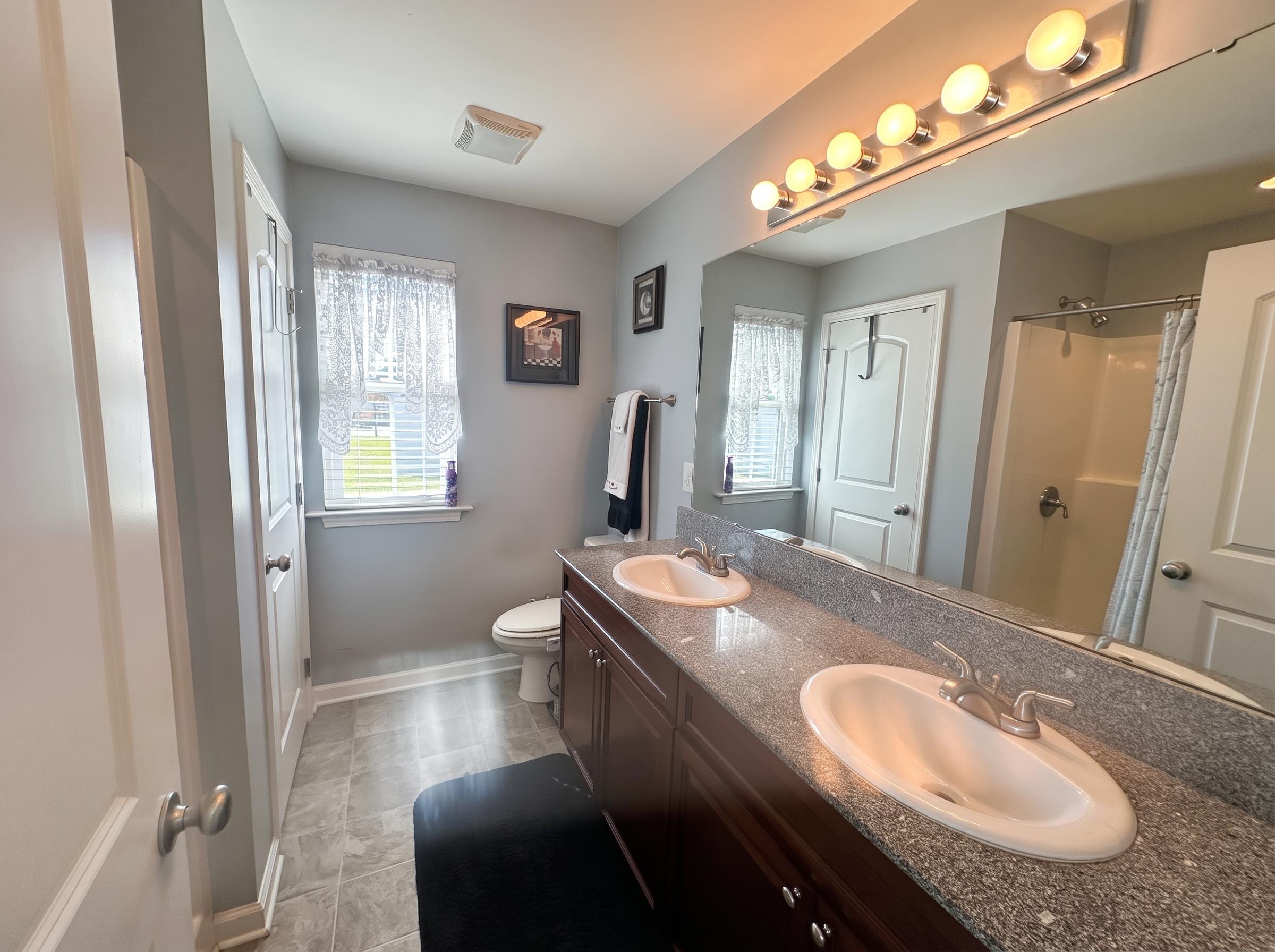 1817 Ambridge Dr. Property Photo 13