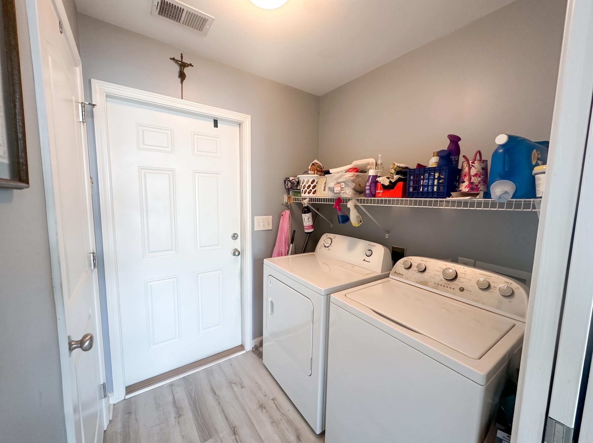 1817 Ambridge Dr. Property Photo 20