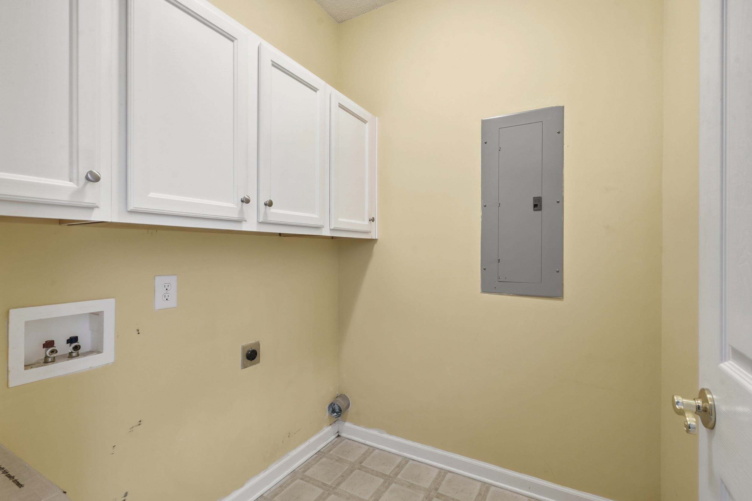 3226 Gervais Ln. Property Photo 6