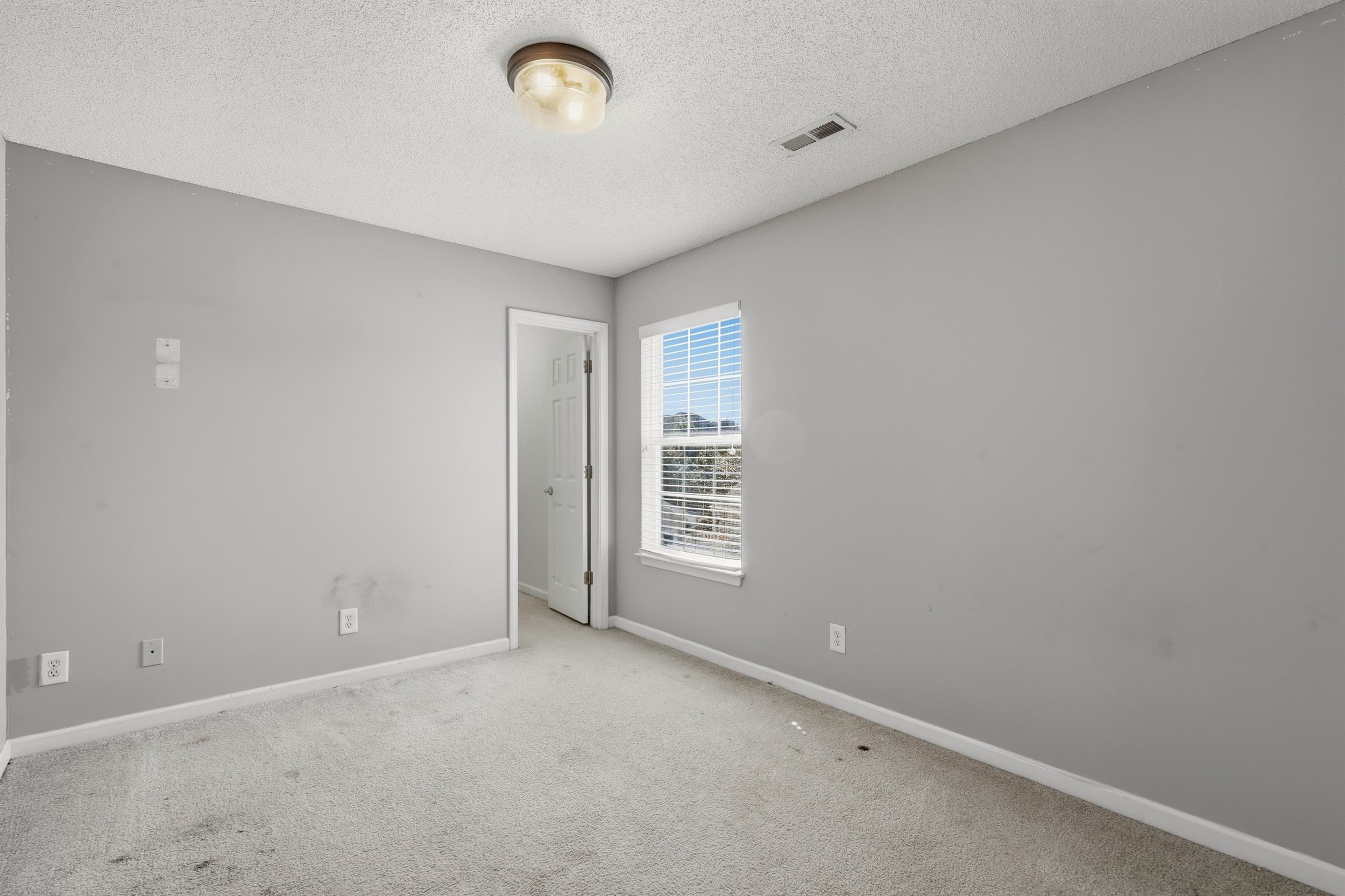 3226 Gervais Ln. Property Photo 12
