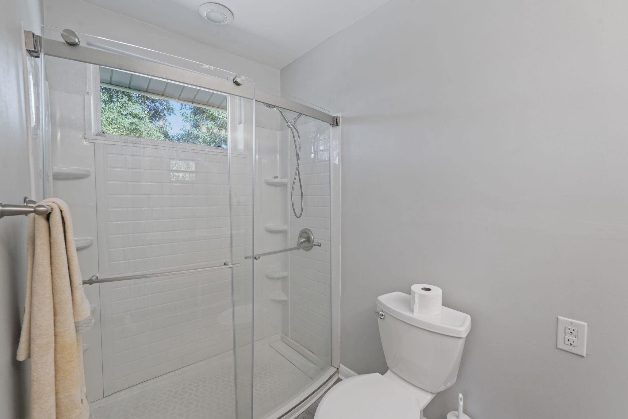 807 Bellamy Rd. Property Photo 18
