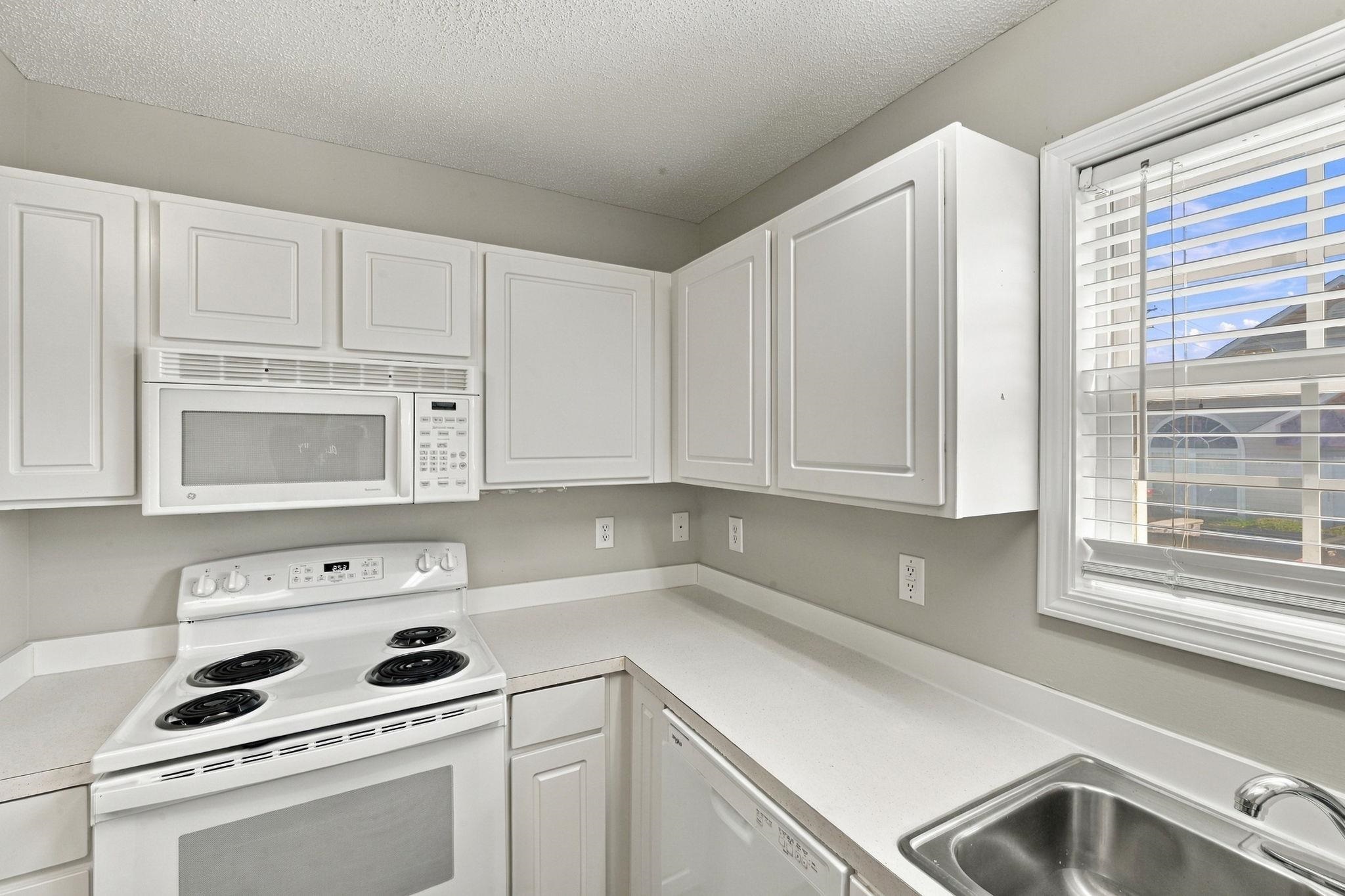 4303 Rivergate Ln. Property Photo 15
