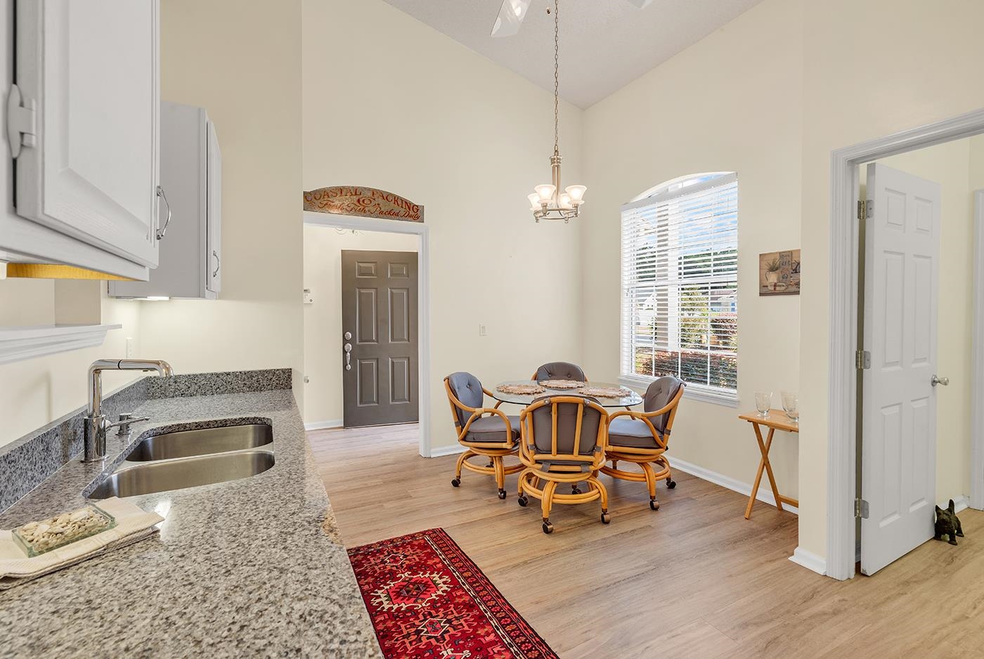 28 Opera Ct. Property Photo 2