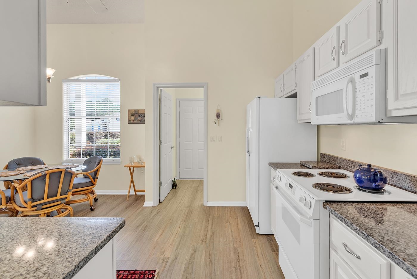 28 Opera Ct. Property Photo 4