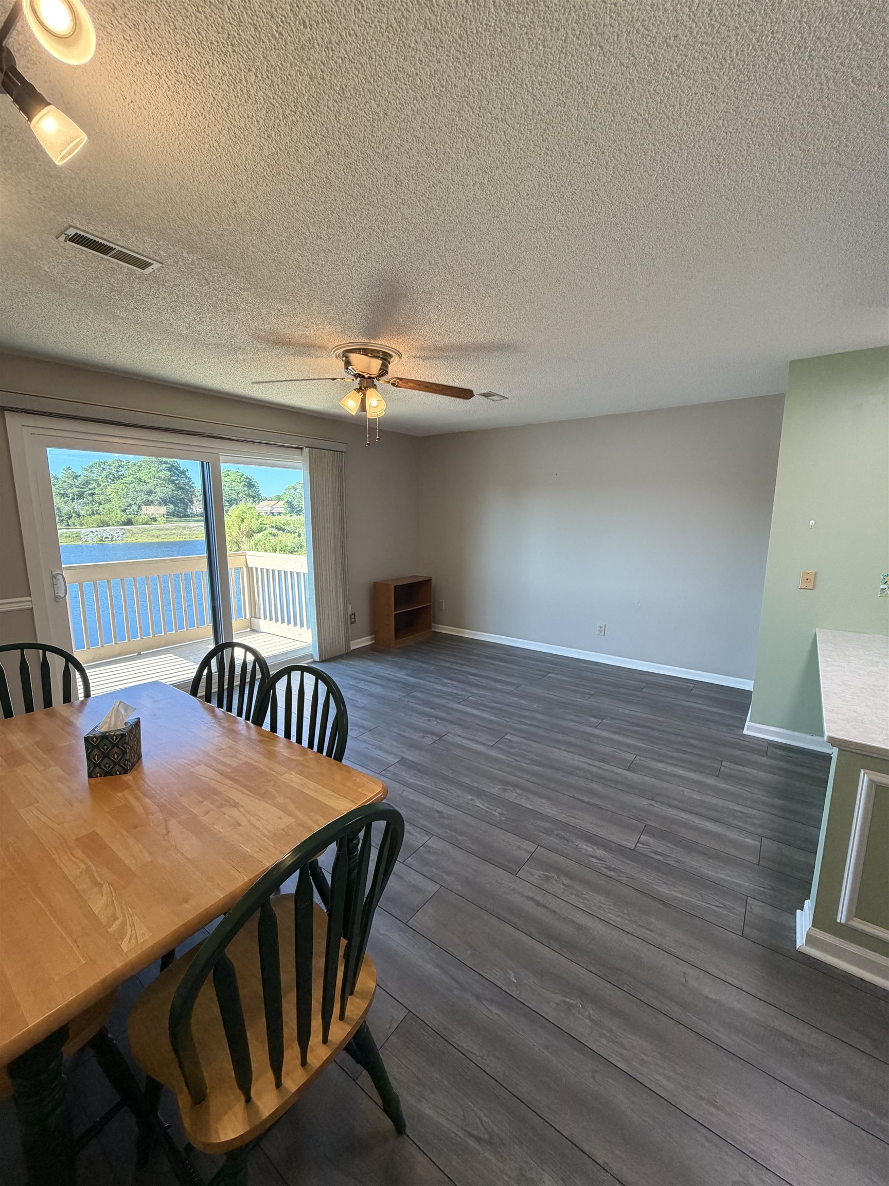 204 Double Eagle Dr. Property Photo 28