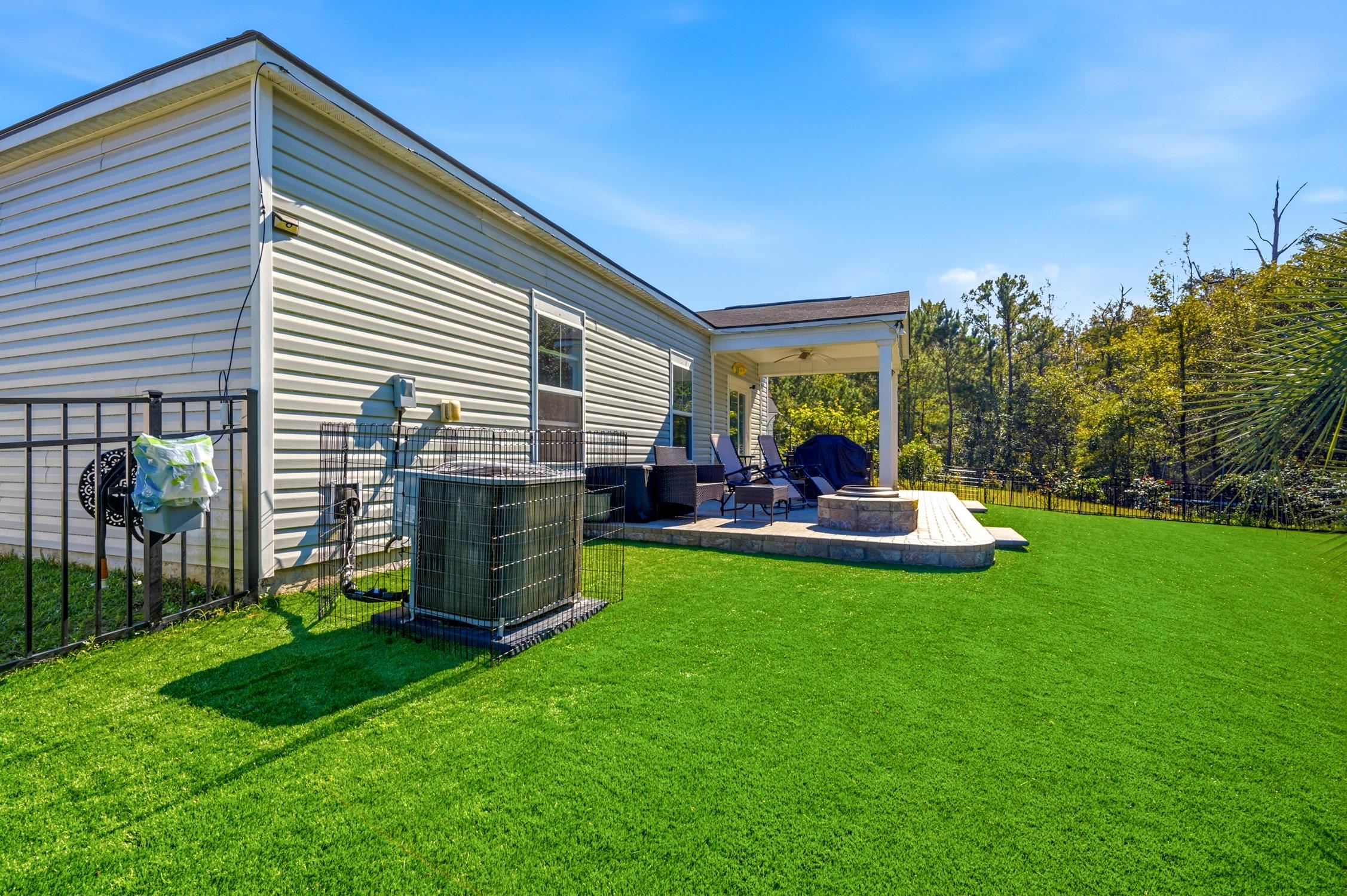 378 Hillwood Ct. Property Photo 4