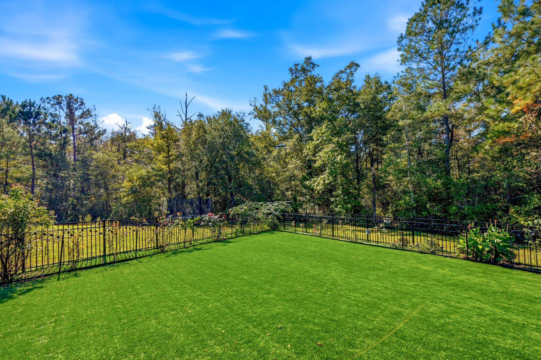 378 Hillwood Ct. Property Photo 8