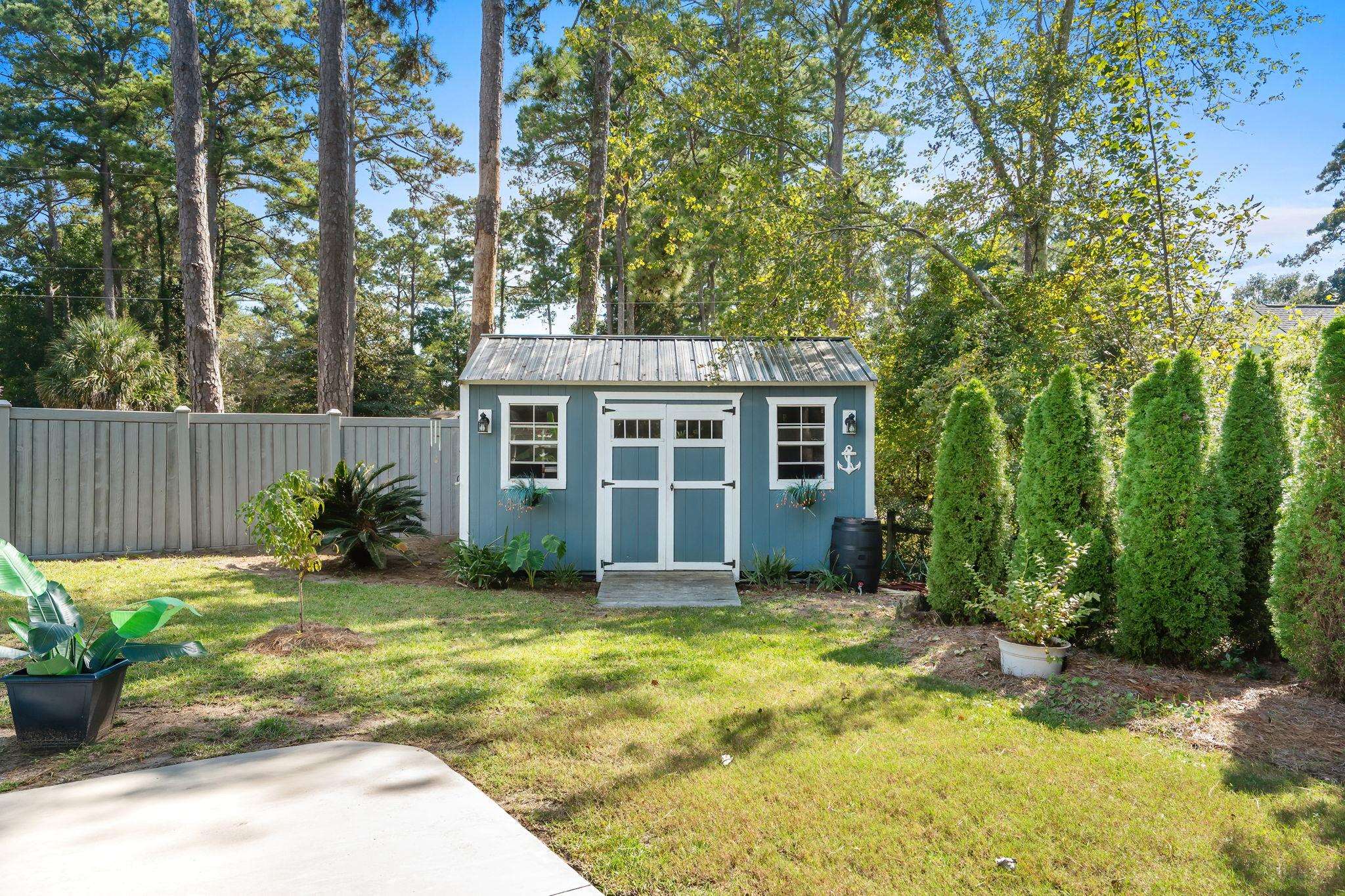 359 Country Club Dr. Property Photo 53