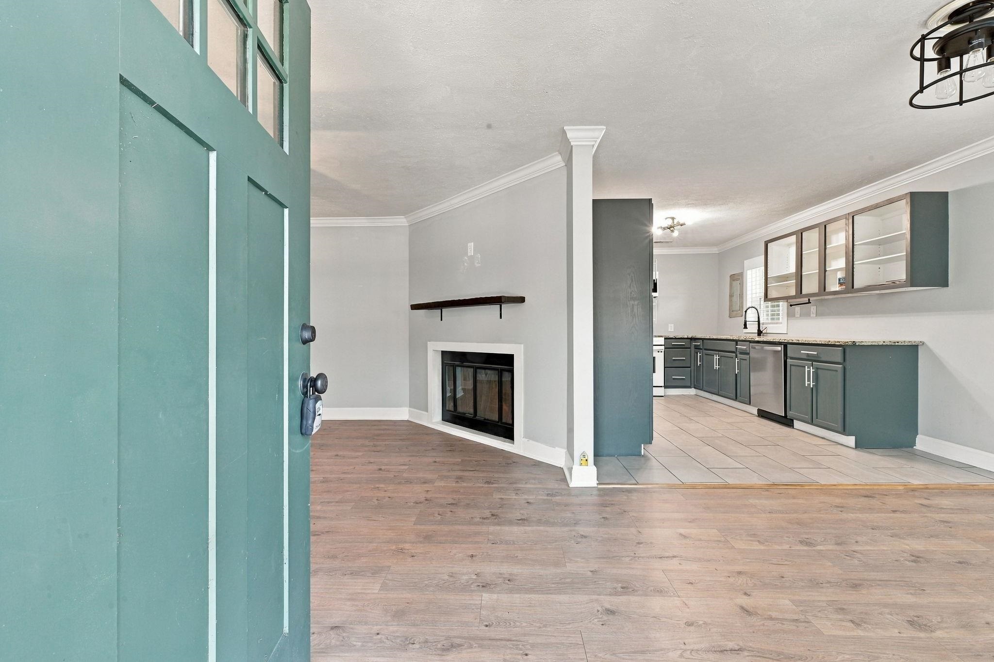409 Sycamore St. Property Photo 3