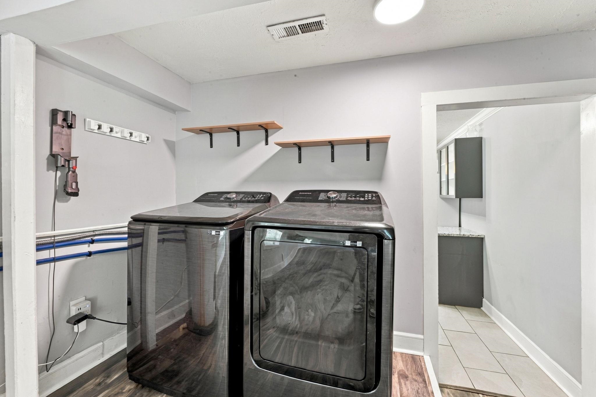 409 Sycamore St. Property Photo 19