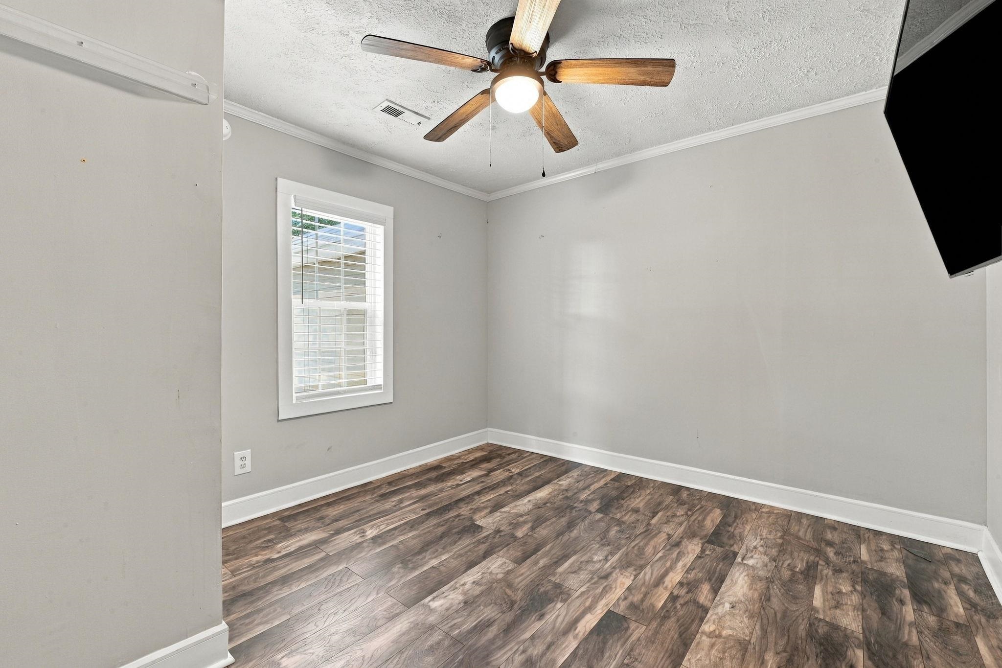 409 Sycamore St. Property Photo 25