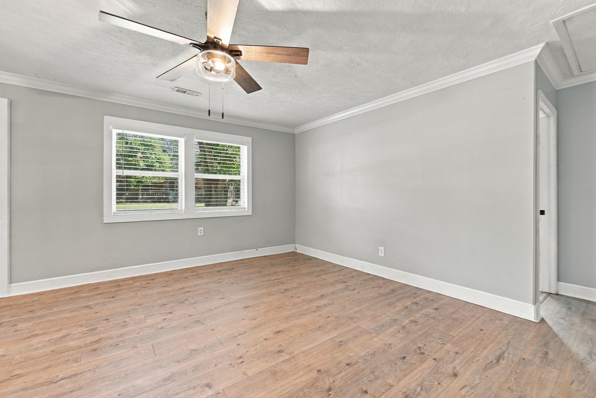 409 Sycamore St. Property Photo 34