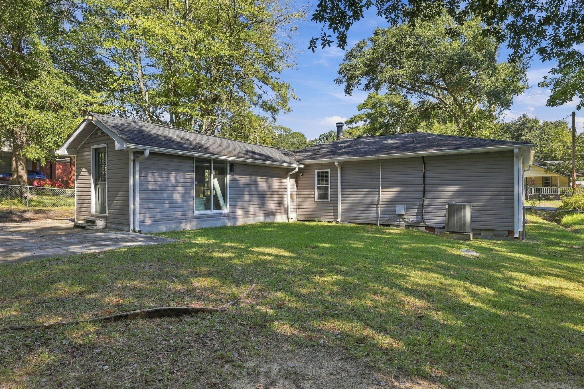 409 Sycamore St. Property Photo 39