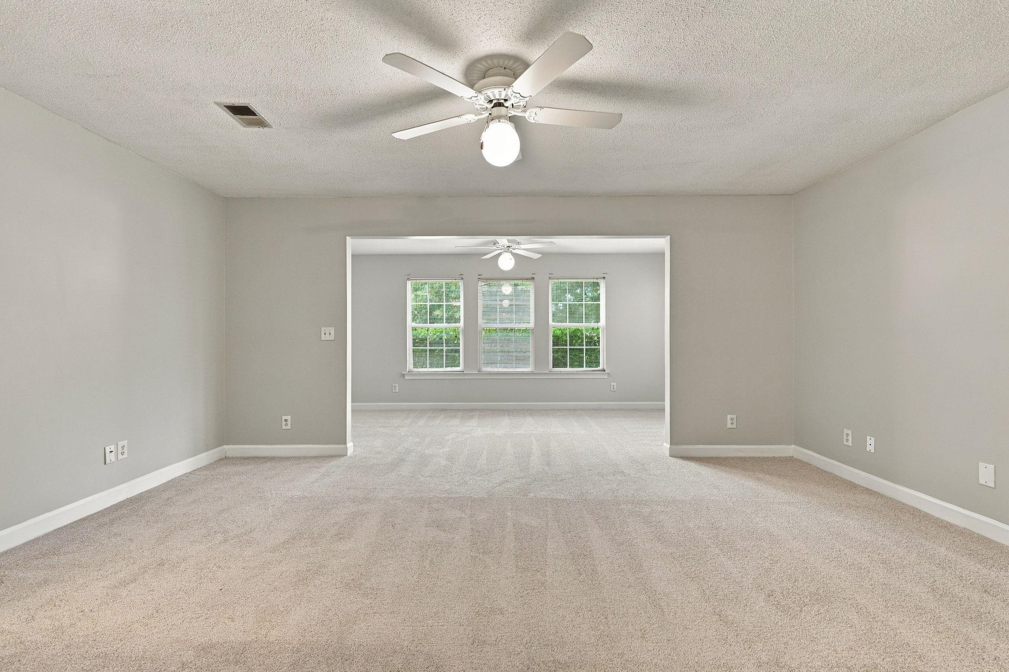 4376 Crepe Myrtle Ct. Property Photo 8