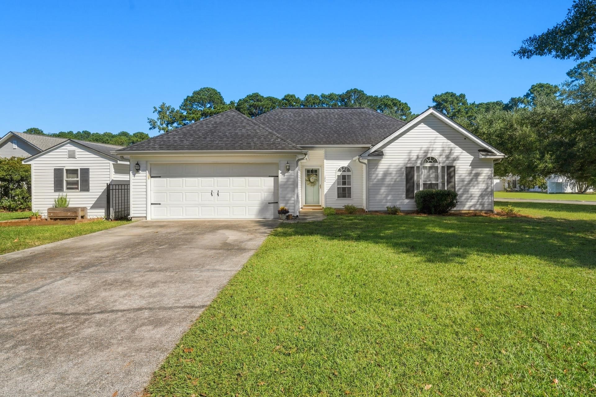 194 Robert Conway Ct. Property Photo 1