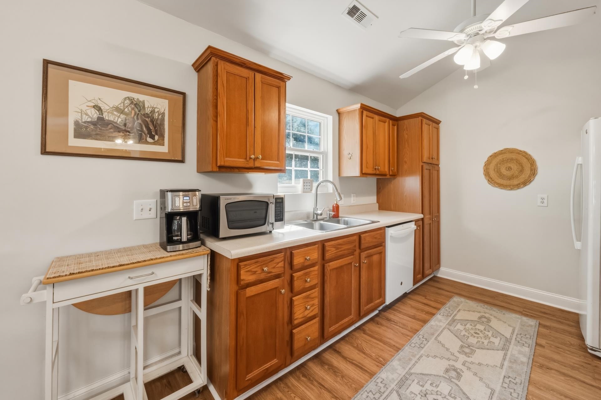 194 Robert Conway Ct. Property Photo 8