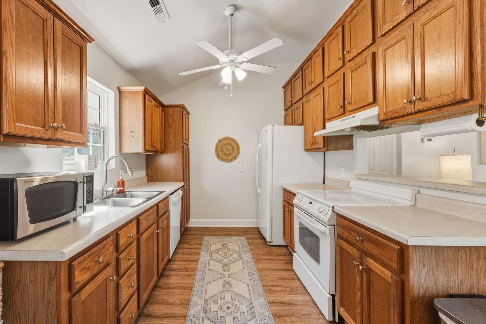 194 Robert Conway Ct. Property Photo 10