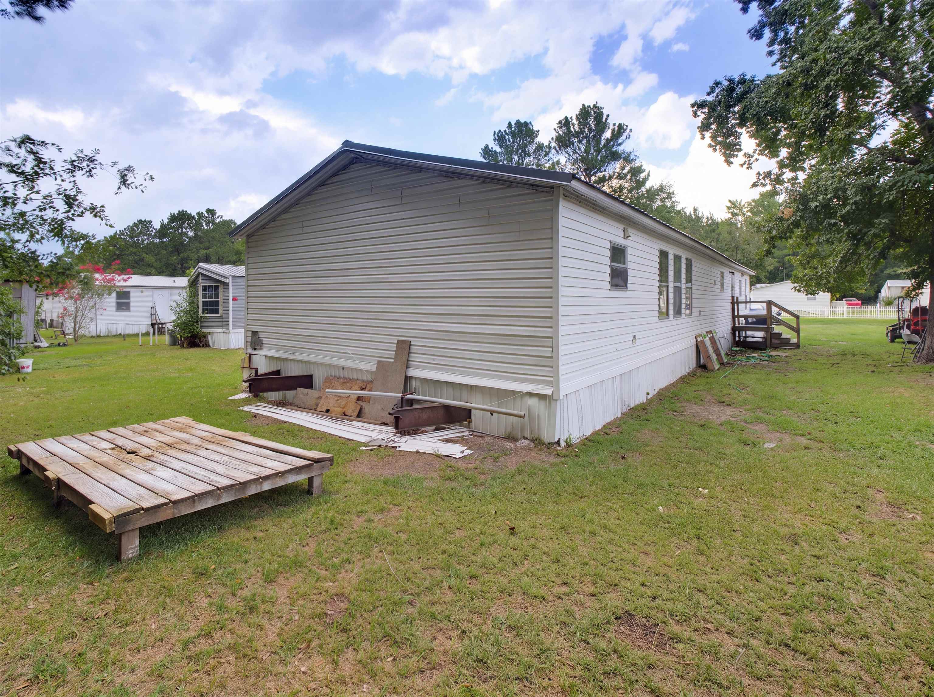 10 Locust St Property Photo 7