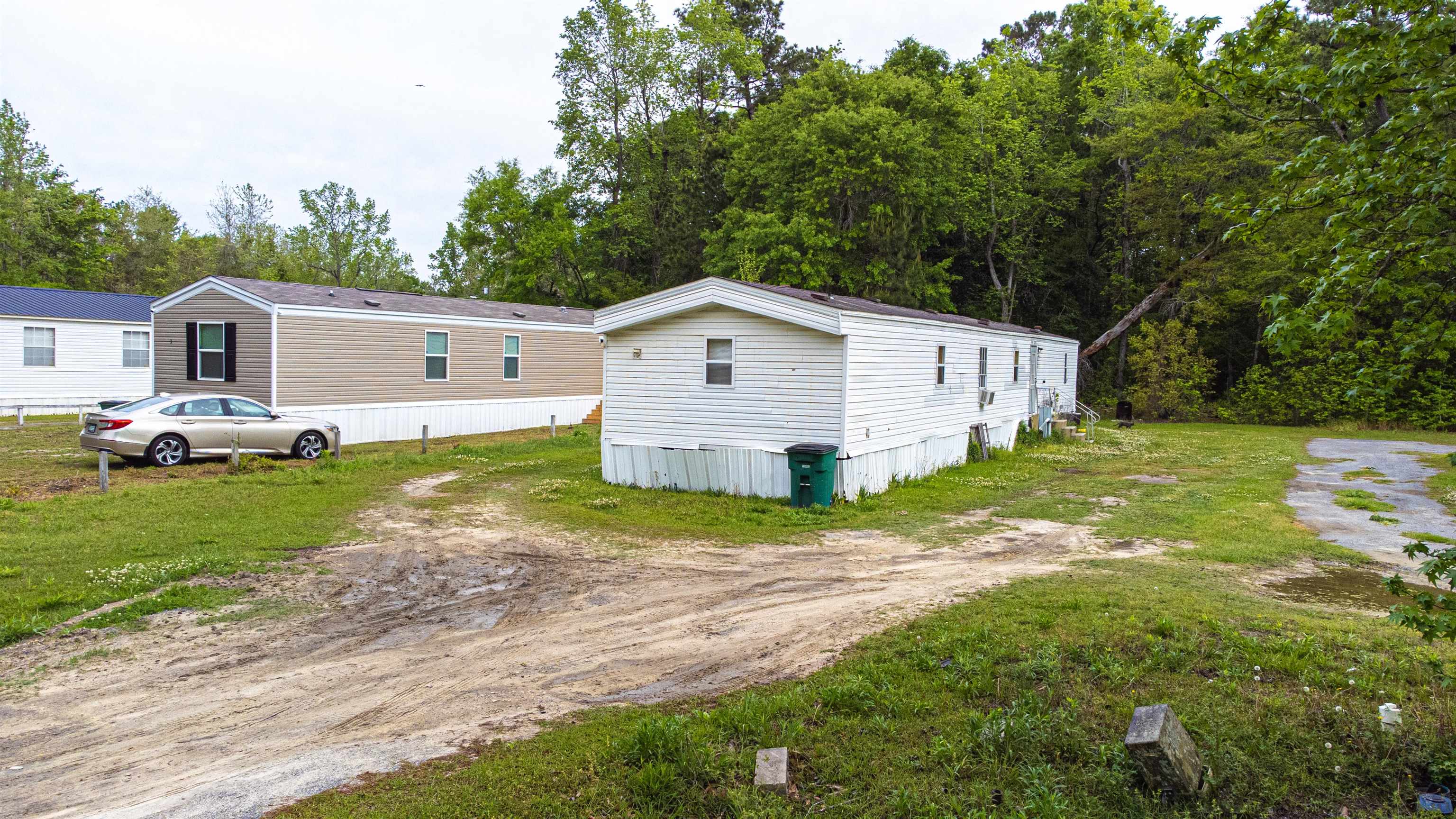 5 Locust St Property Photo 1