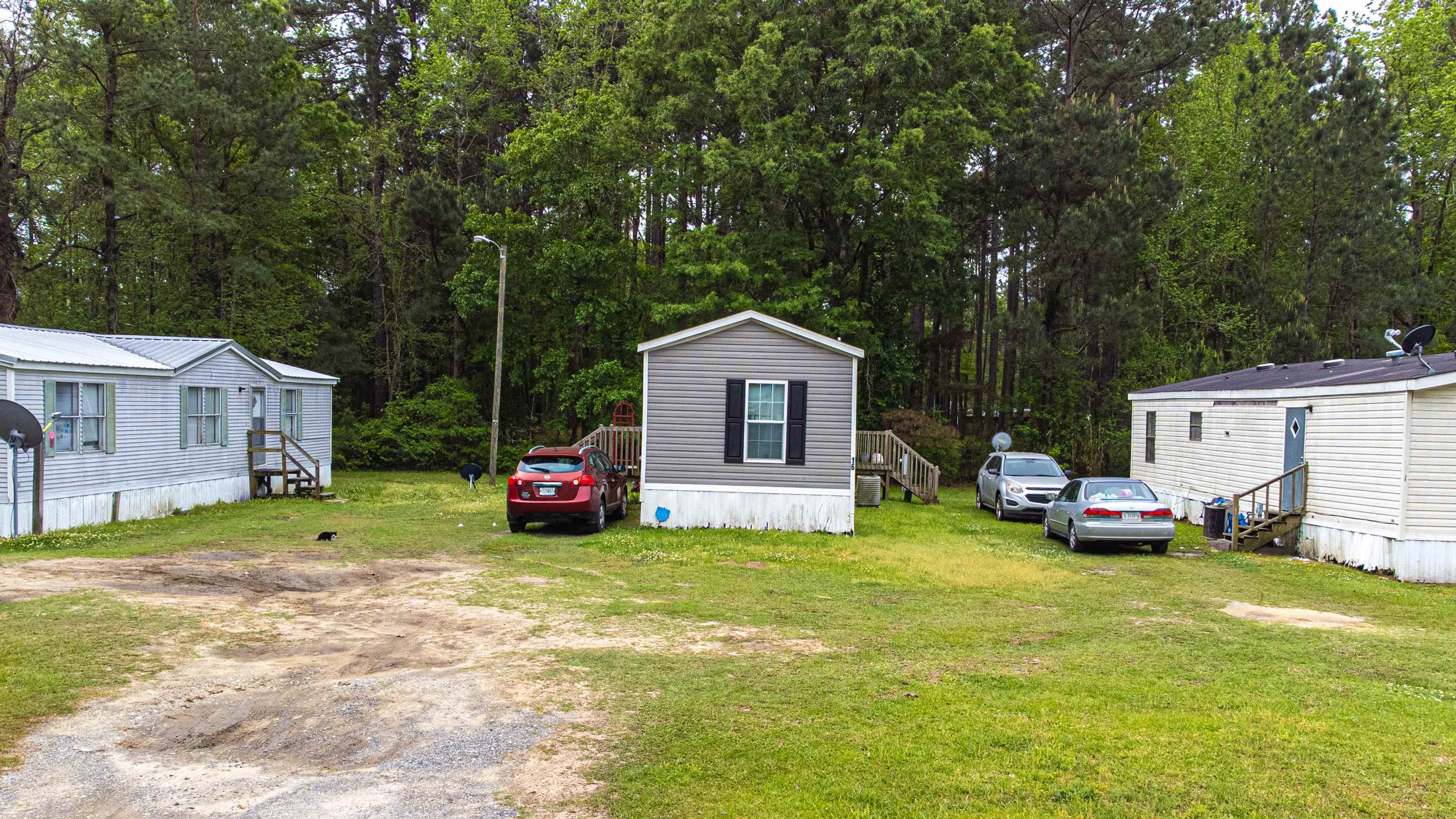 16 Locust St Property Photo 1