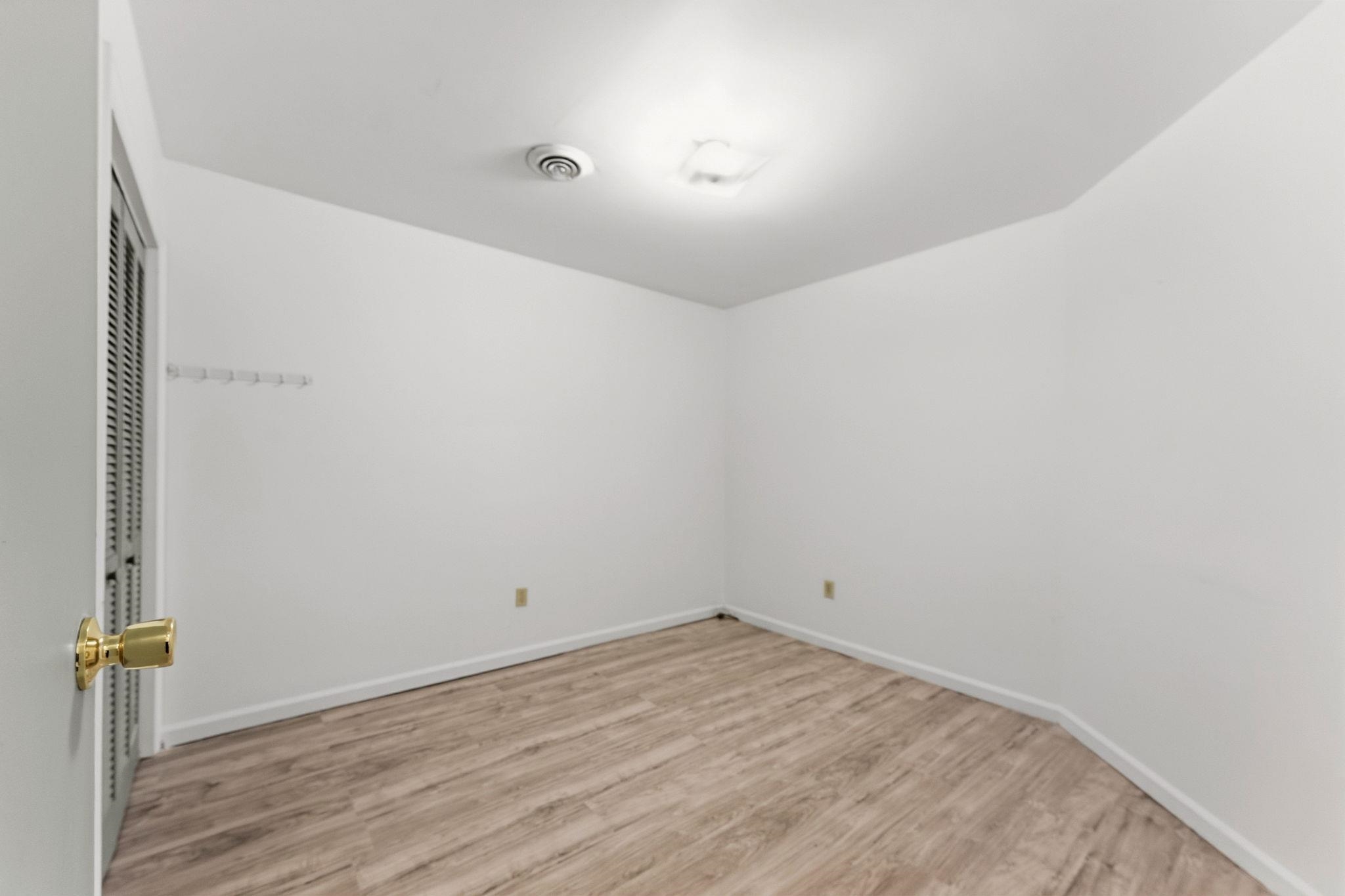 1891 Colony Dr. Property Photo 17