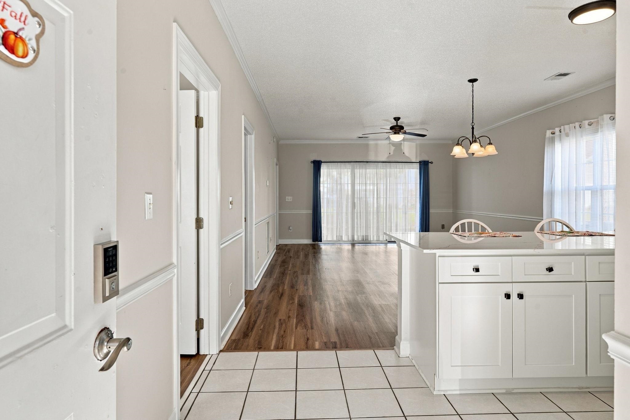 3983 Forsythia Ct. Property Photo 4