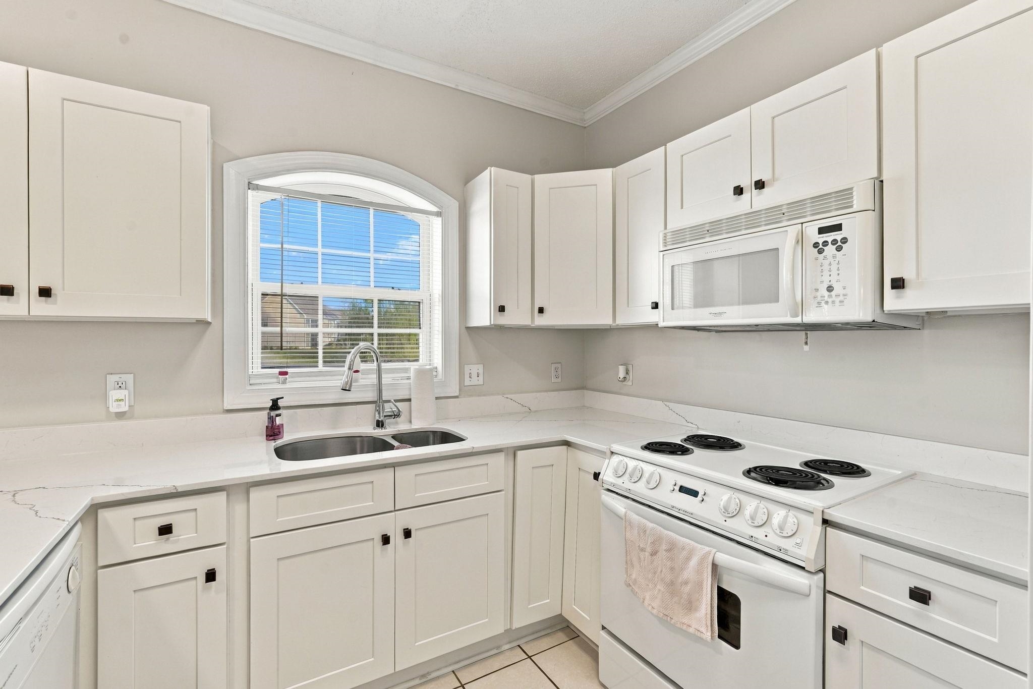3983 Forsythia Ct. Property Photo 9