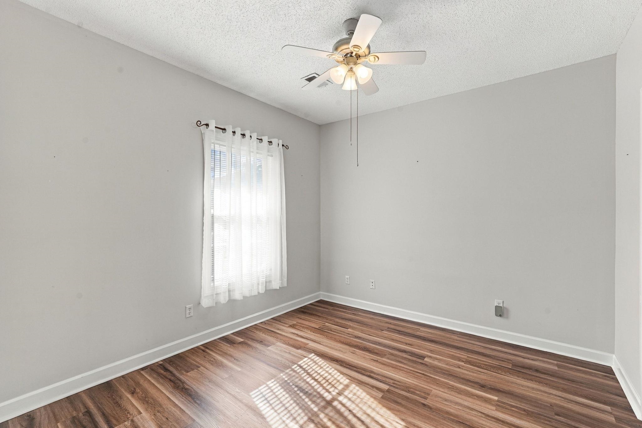 3983 Forsythia Ct. Property Photo 14