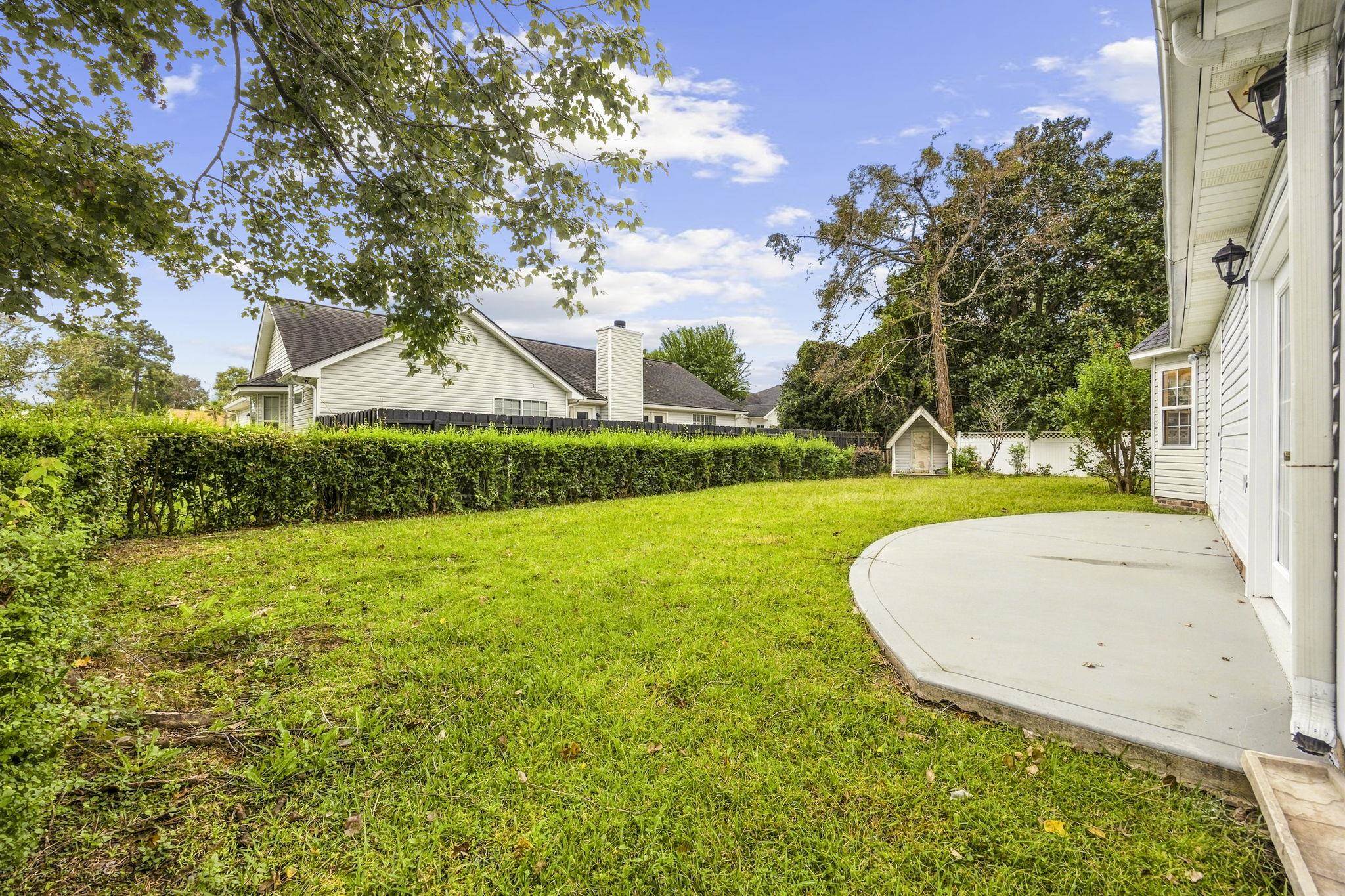 3923 Lochview Dr. Property Photo 37