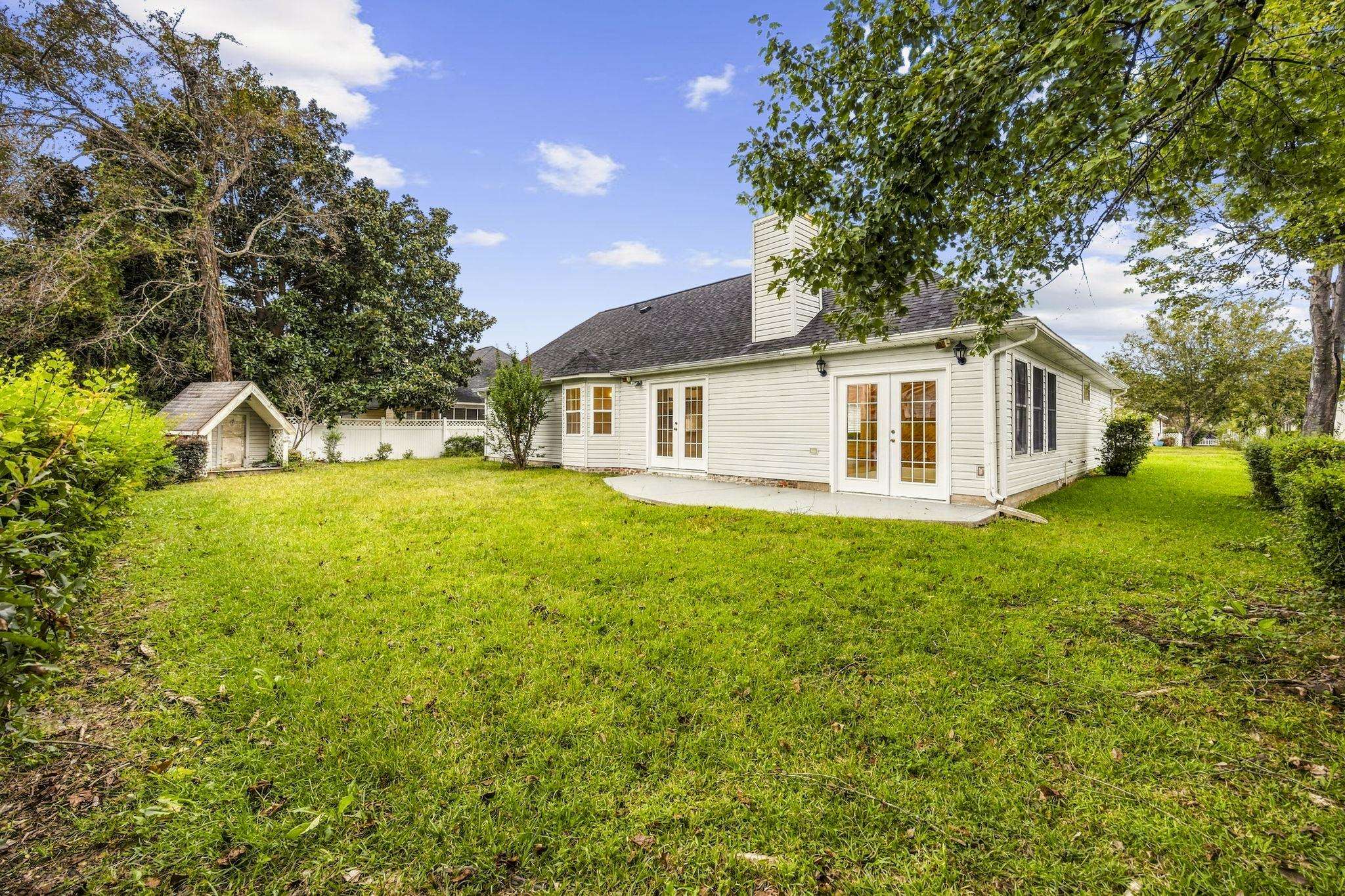 3923 Lochview Dr. Property Photo 40