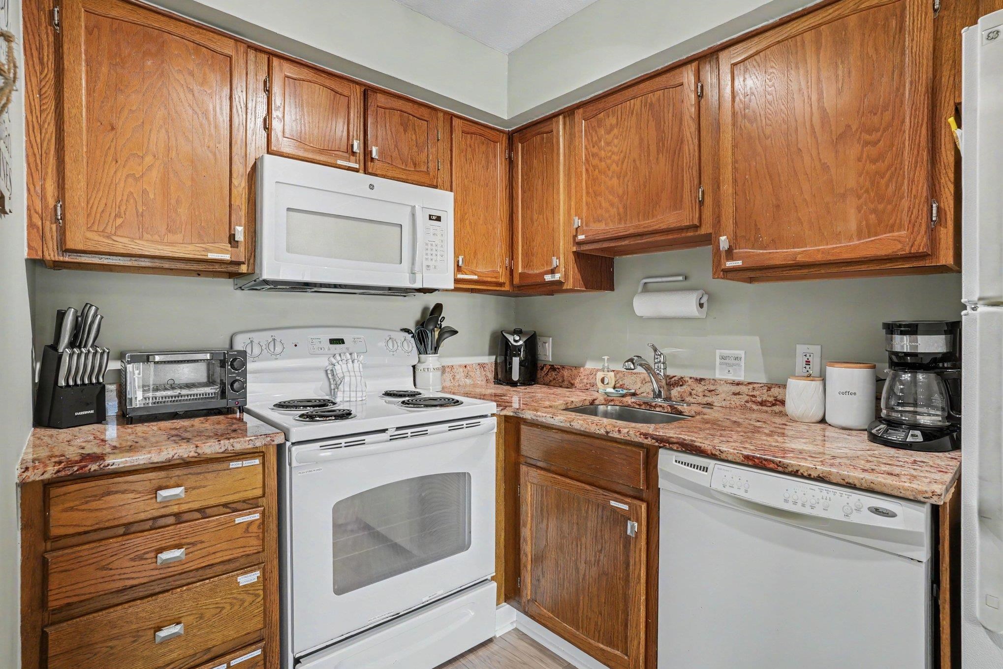 301 N Waccamaw Dr. Property Photo 11