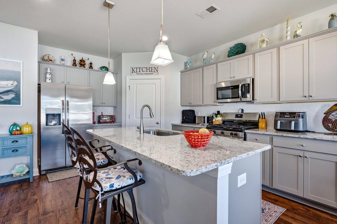 2465 Campton Loop Property Photo 3