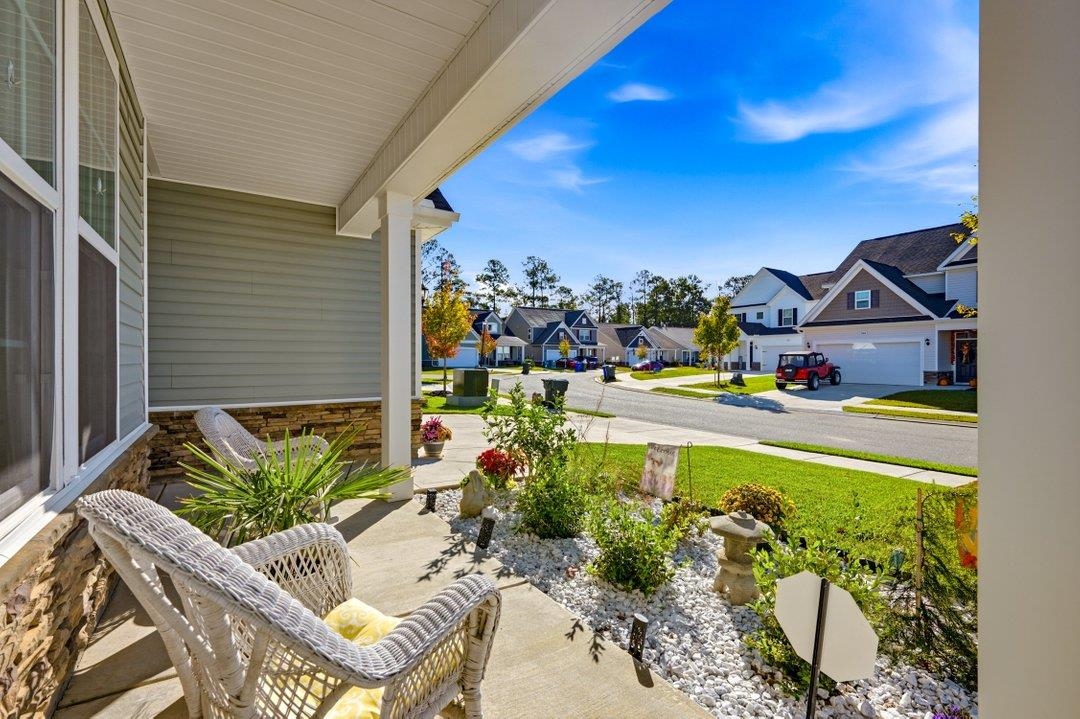 2465 Campton Loop Property Photo 6