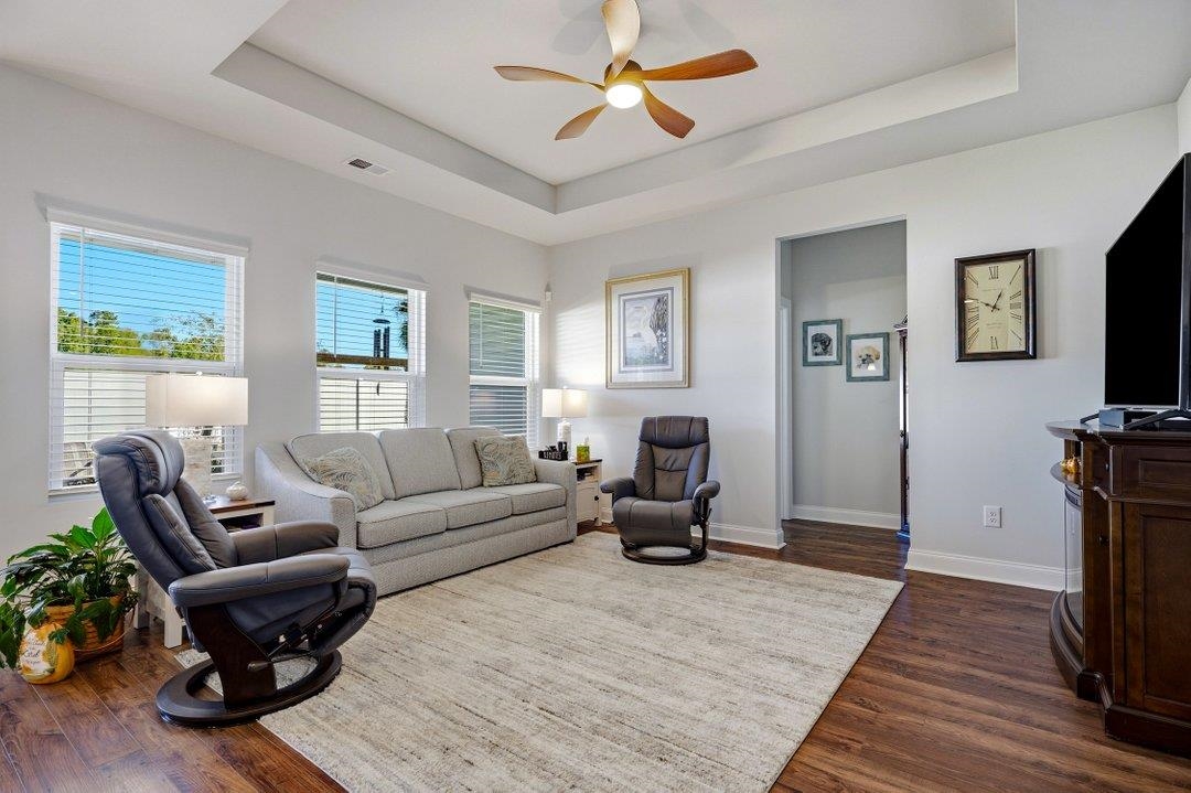 2465 Campton Loop Property Photo 9