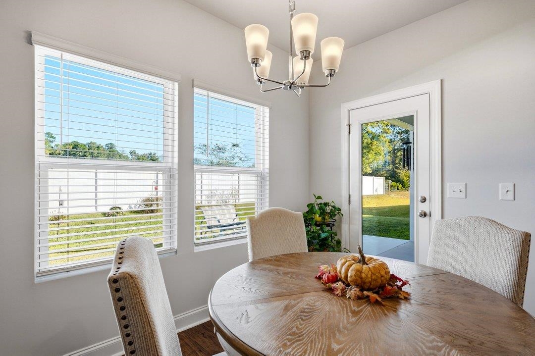 2465 Campton Loop Property Photo 17