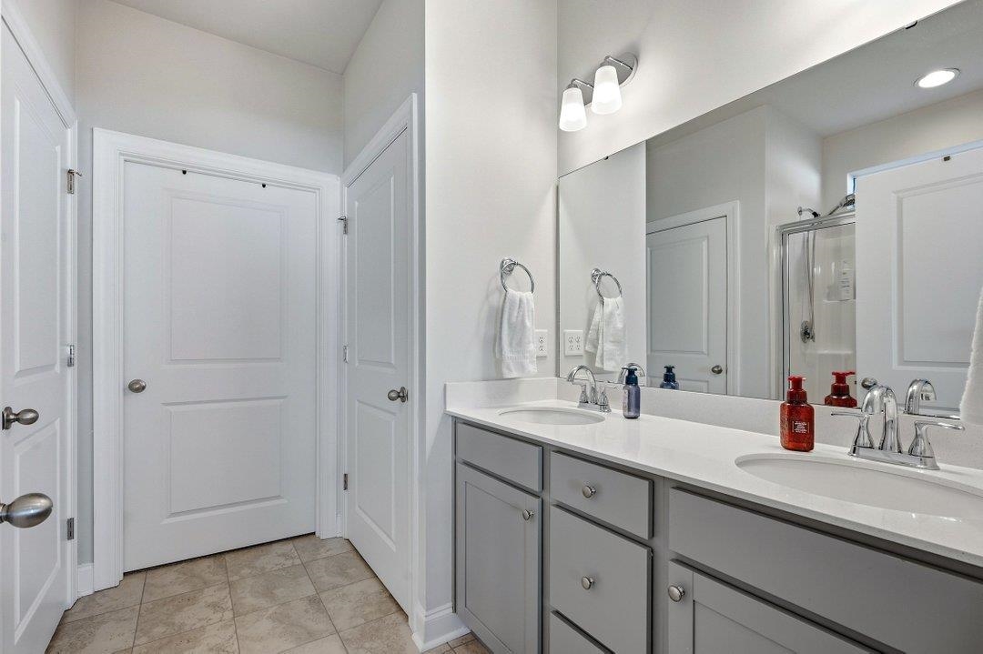 2465 Campton Loop Property Photo 20
